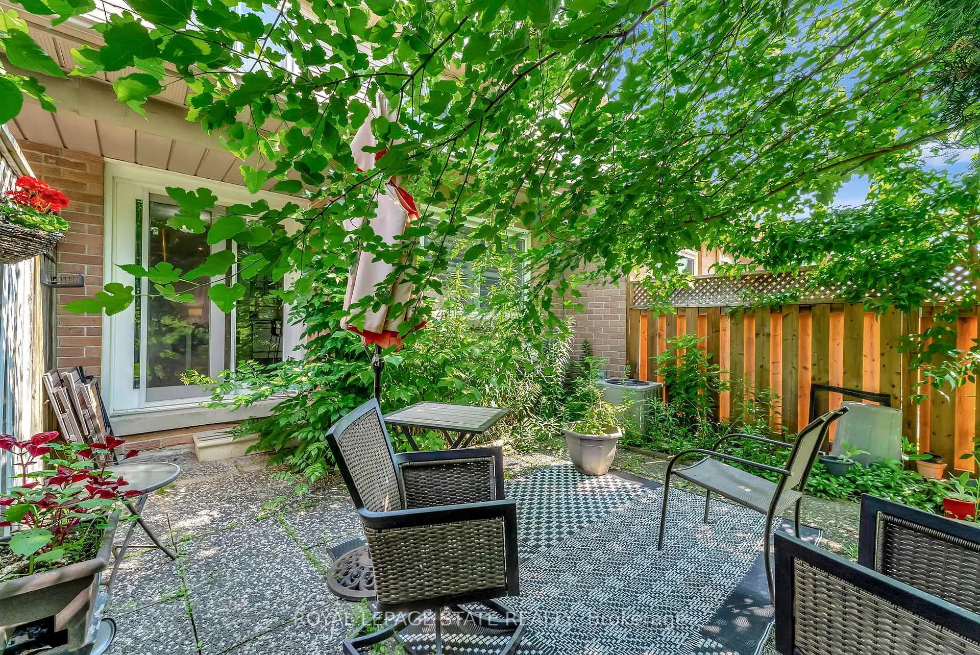 Photo 28 of Unit 34, 26 Moss Boulevard, Hamilton, Dundas — HOMEH