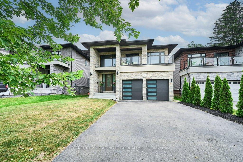 Photo 2 of 4 Mann Street, Clarington, Bowmanville — HOMEH