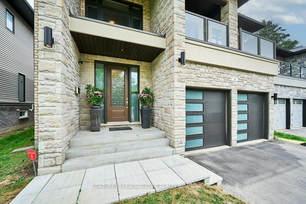 Photo 3 of 4 Mann Street, Clarington, Bowmanville — HOMEH