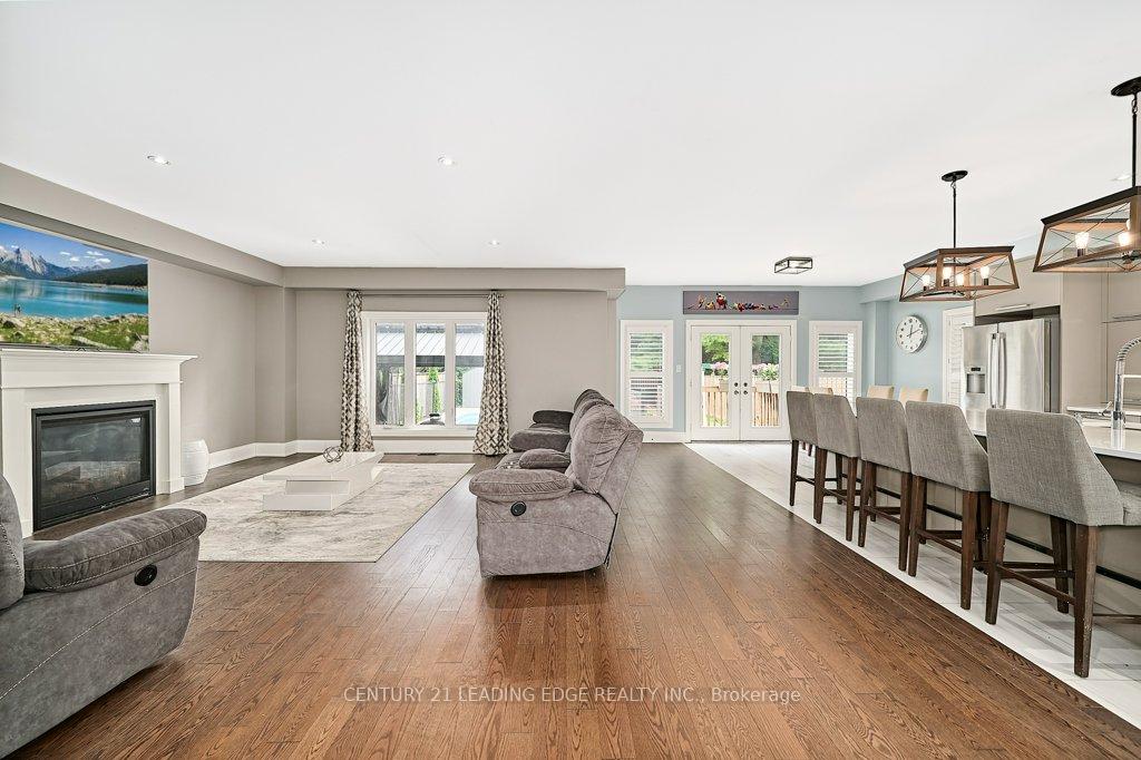 Photo 17 of 4 Mann Street, Clarington, Bowmanville — HOMEH