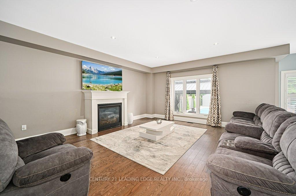 Photo 18 of 4 Mann Street, Clarington, Bowmanville — HOMEH