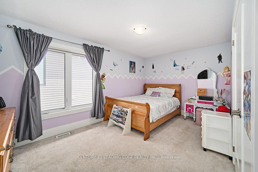 Photo 37 of 4 Mann Street, Clarington, Bowmanville — HOMEH