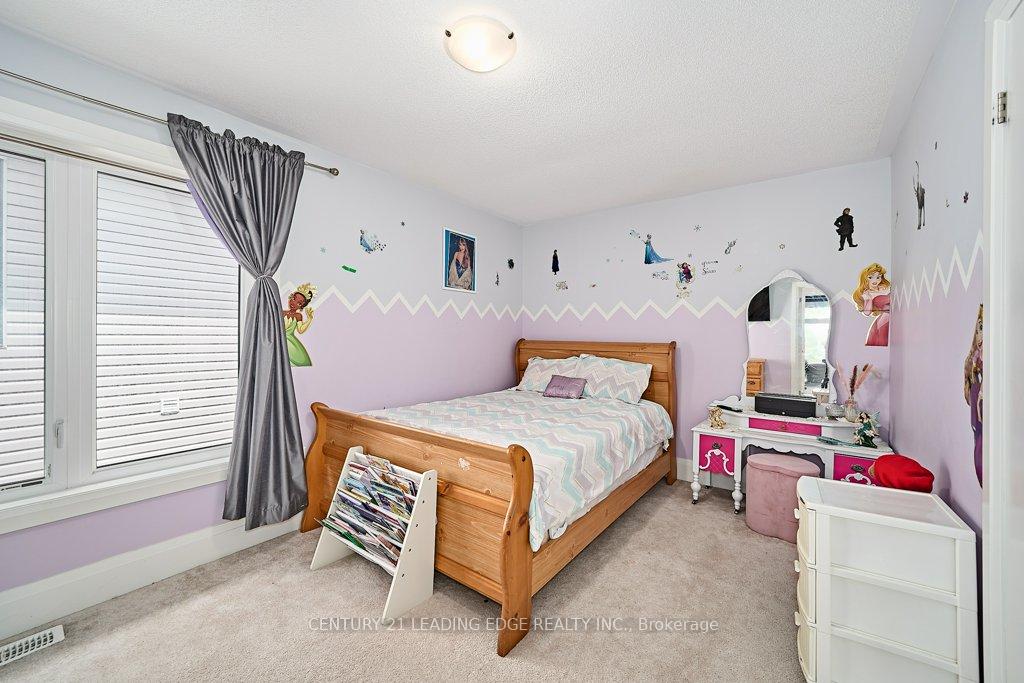 Photo 38 of 4 Mann Street, Clarington, Bowmanville — HOMEH
