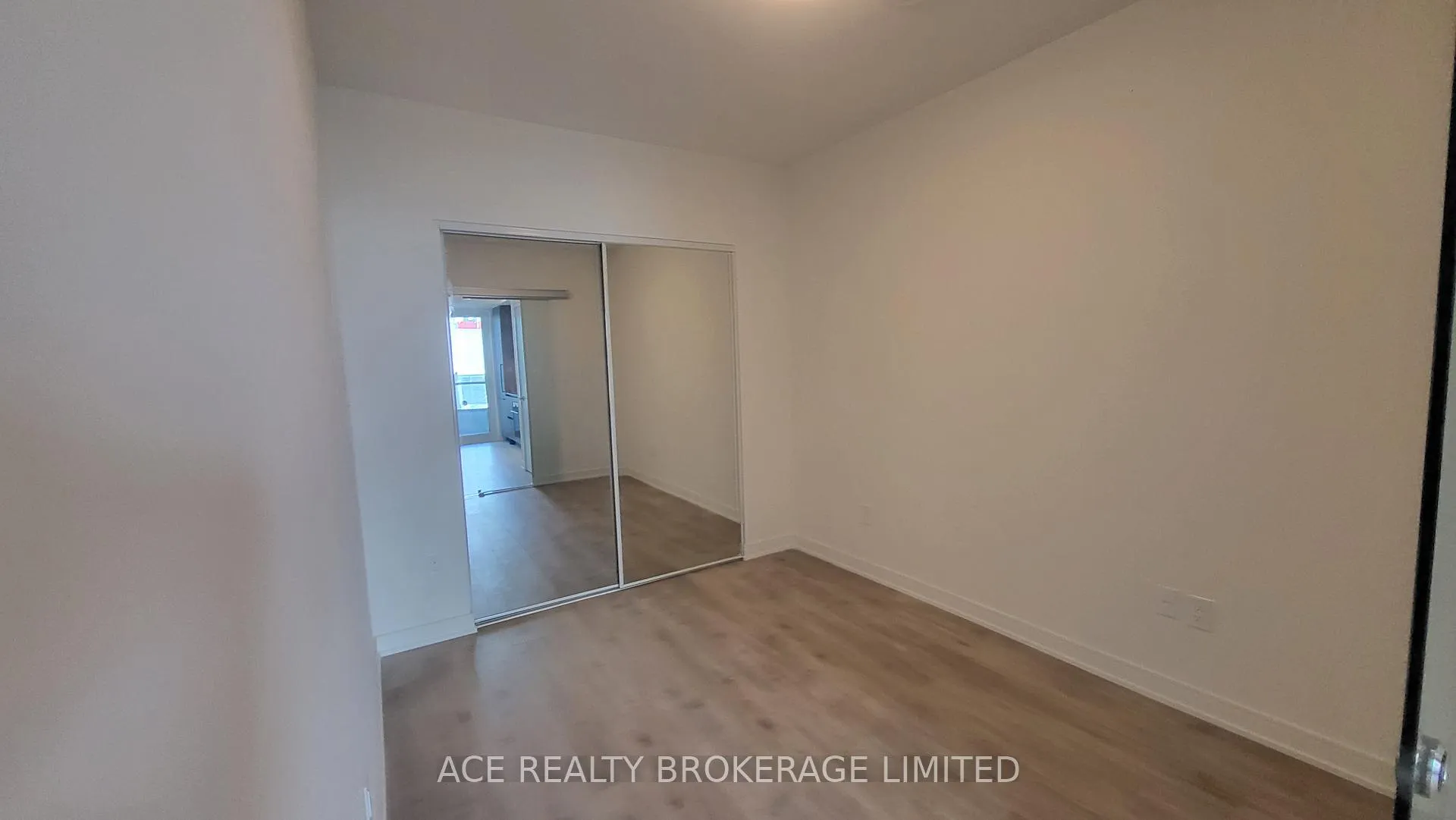 Photo 6 of Unit 303, 425 front Street E, Toronto, Waterfront Communities — HOMEH