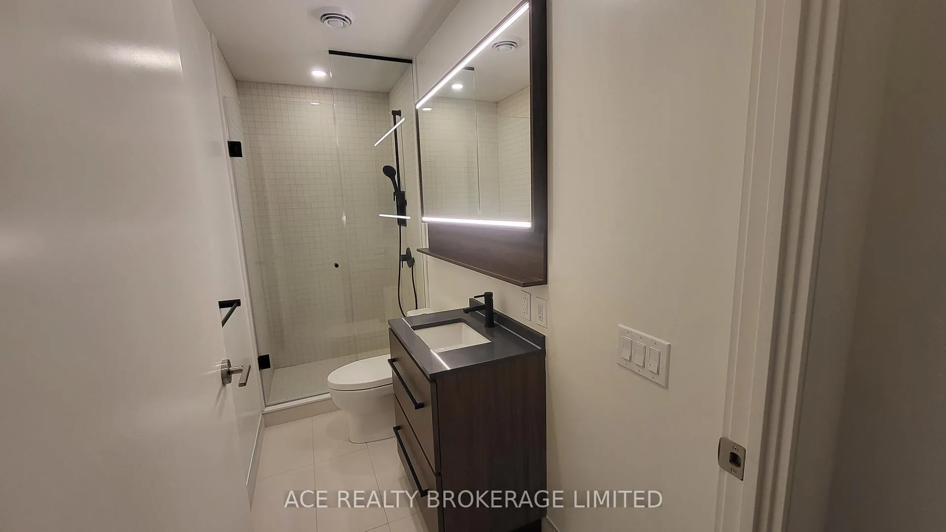 Photo 7 of Unit 303, 425 front Street E, Toronto, Waterfront Communities — HOMEH