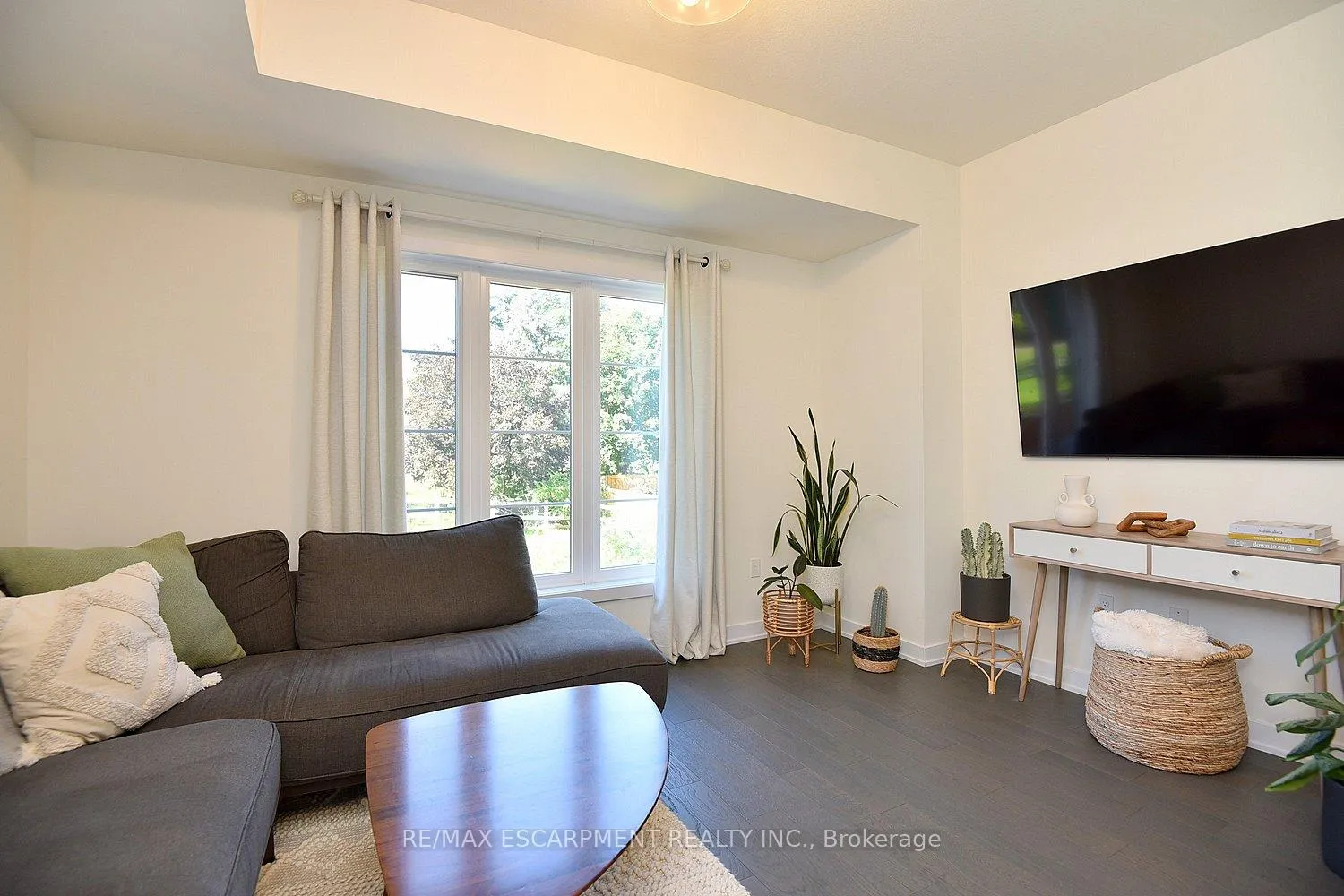 Photo 5 of Unit 5, 383 Dundas Street E, Hamilton, Waterdown — HOMEH