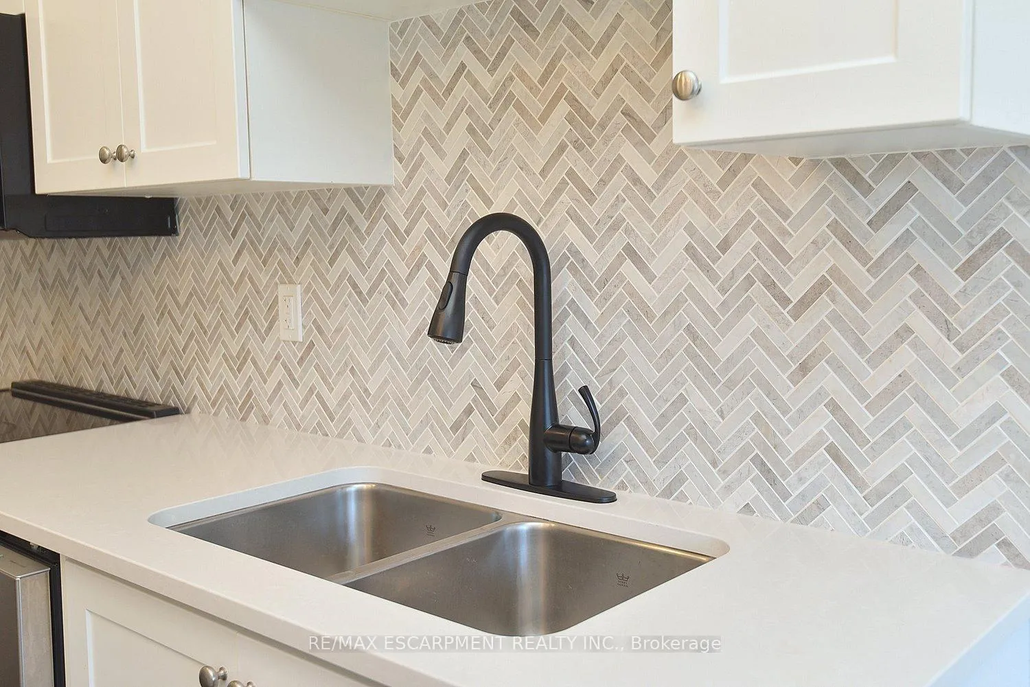 Photo 11 of Unit 5, 383 Dundas Street E, Hamilton, Waterdown — HOMEH