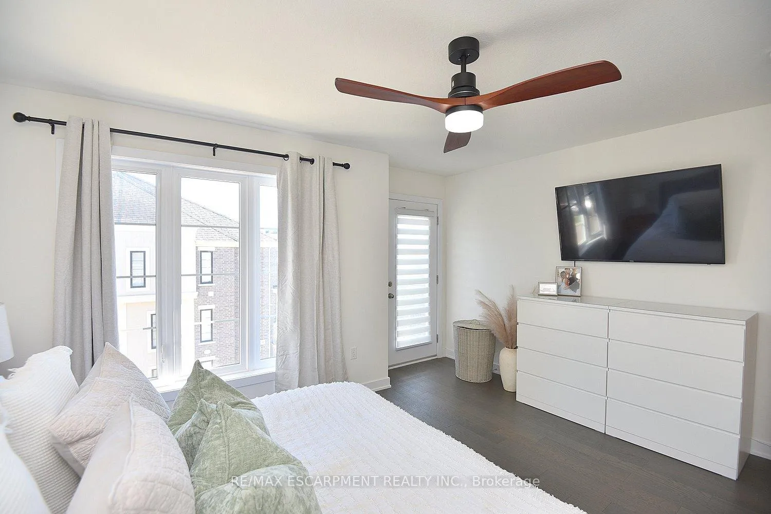 Photo 21 of Unit 5, 383 Dundas Street E, Hamilton, Waterdown — HOMEH