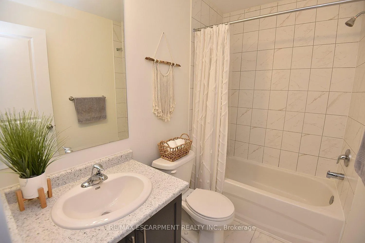 Photo 27 of Unit 5, 383 Dundas Street E, Hamilton, Waterdown — HOMEH