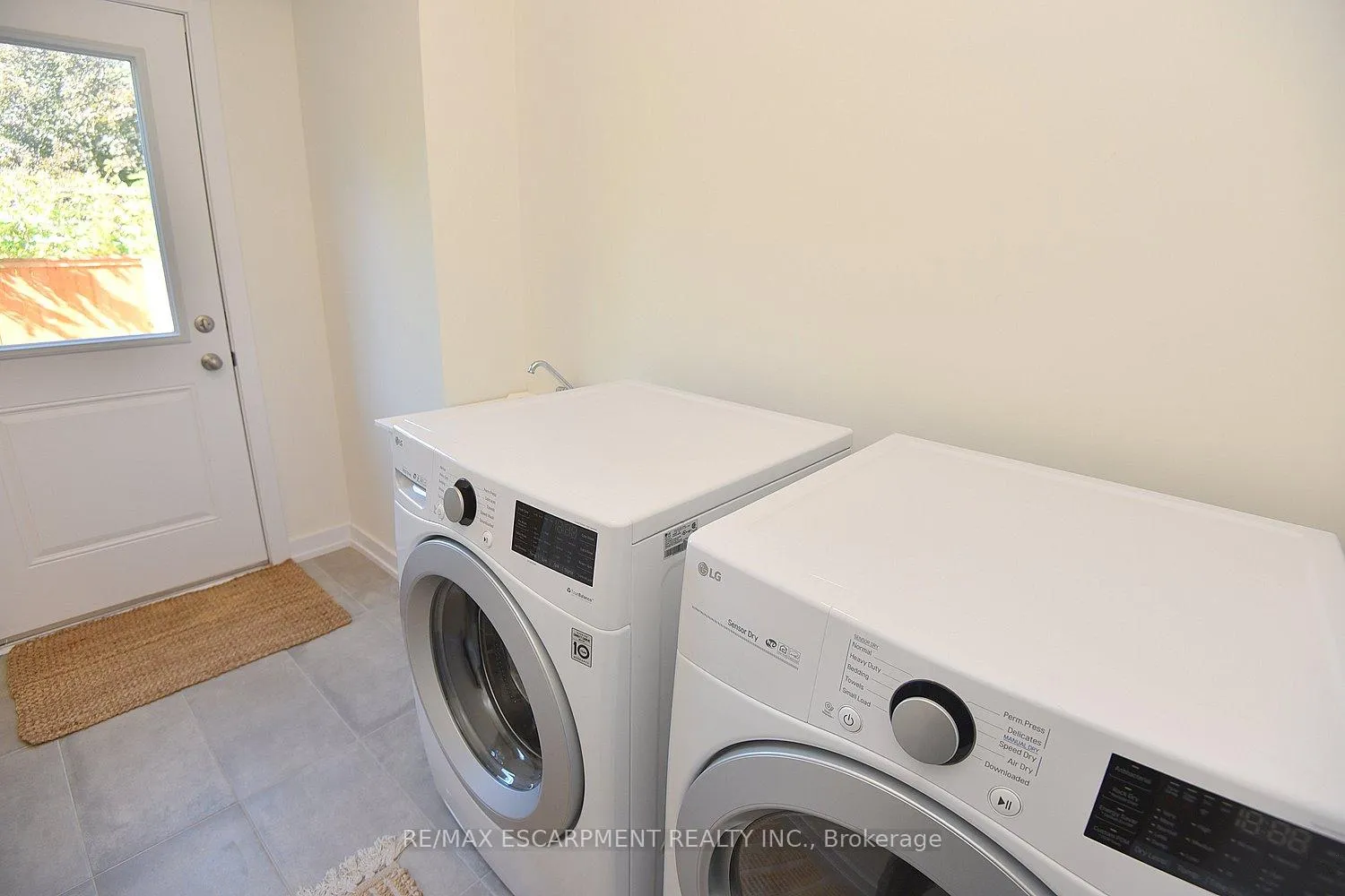 Photo 28 of Unit 5, 383 Dundas Street E, Hamilton, Waterdown — HOMEH