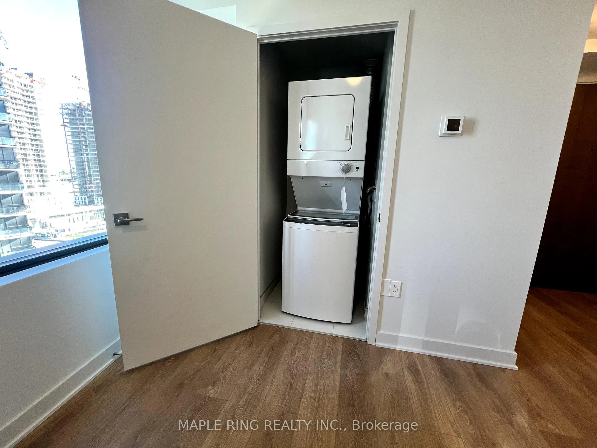 Photo 3 of Unit 1206, 2920 Highway 7 Road, Vaughan, Concord — HOMEH