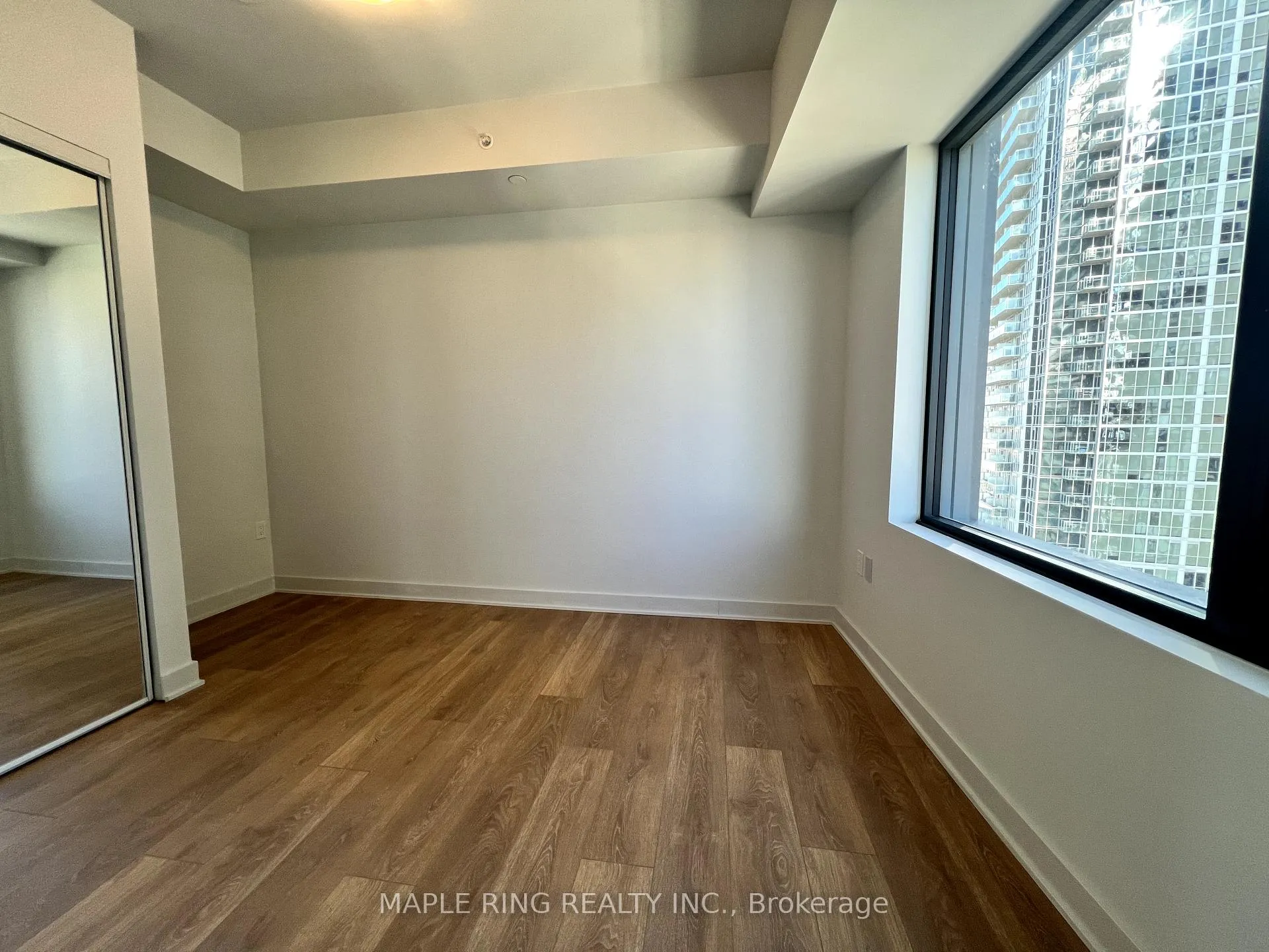 Photo 5 of Unit 1206, 2920 Highway 7 Road, Vaughan, Concord — HOMEH