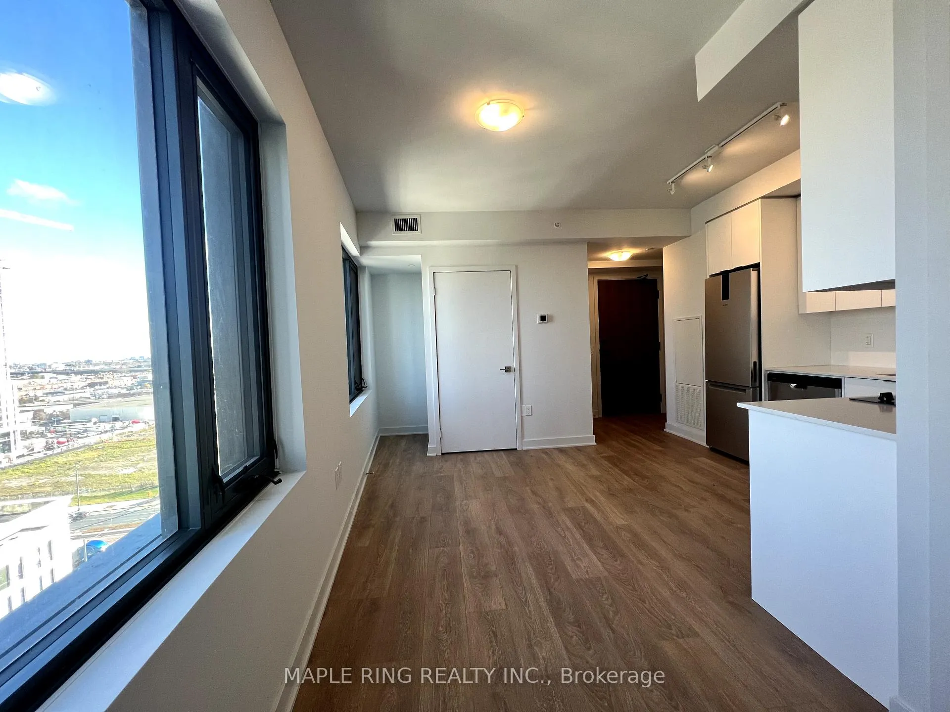 Photo 8 of Unit 1206, 2920 Highway 7 Road, Vaughan, Concord — HOMEH