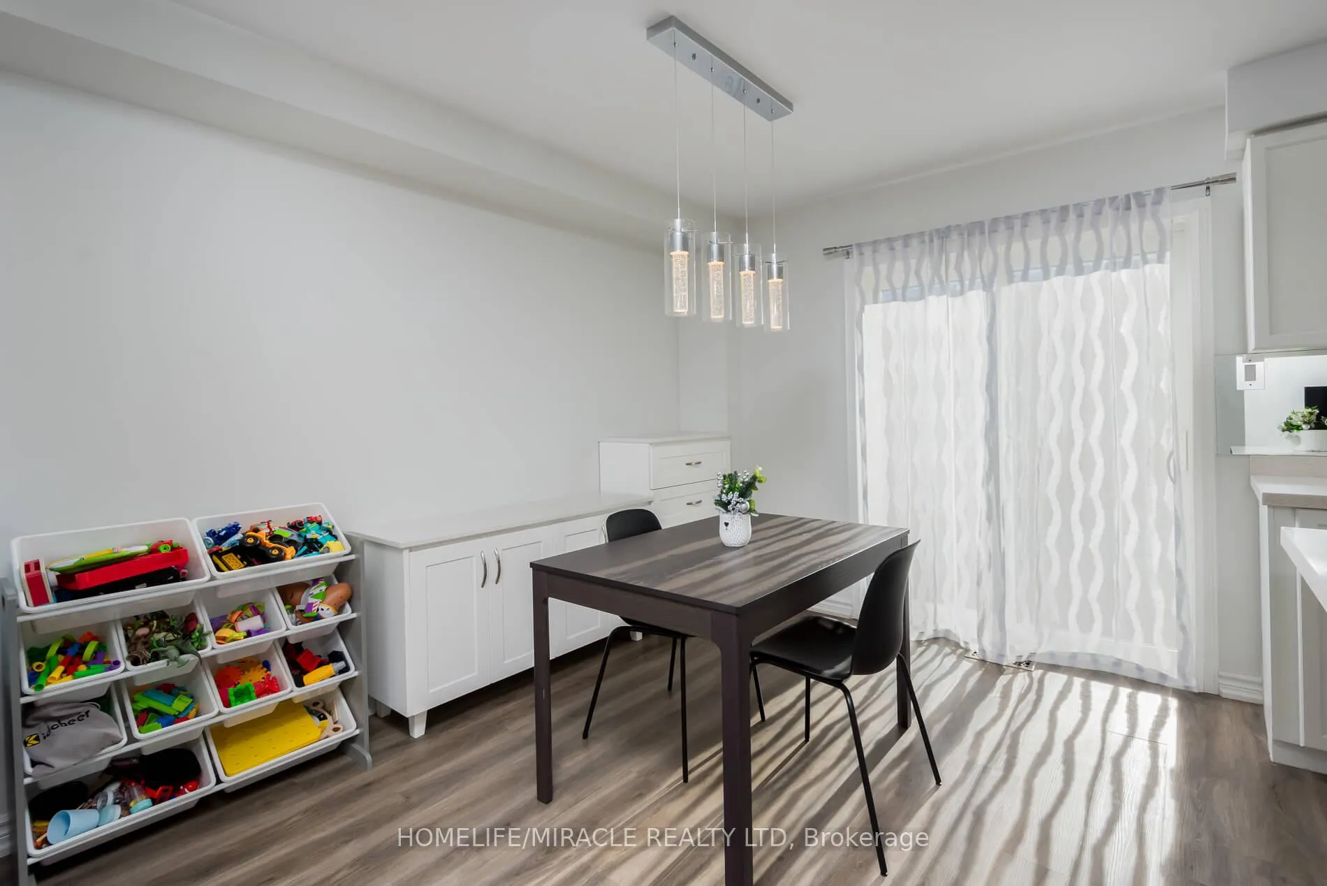 Photo 14 of 220 Kelso Crescent, Vaughan, Maple — HOMEH