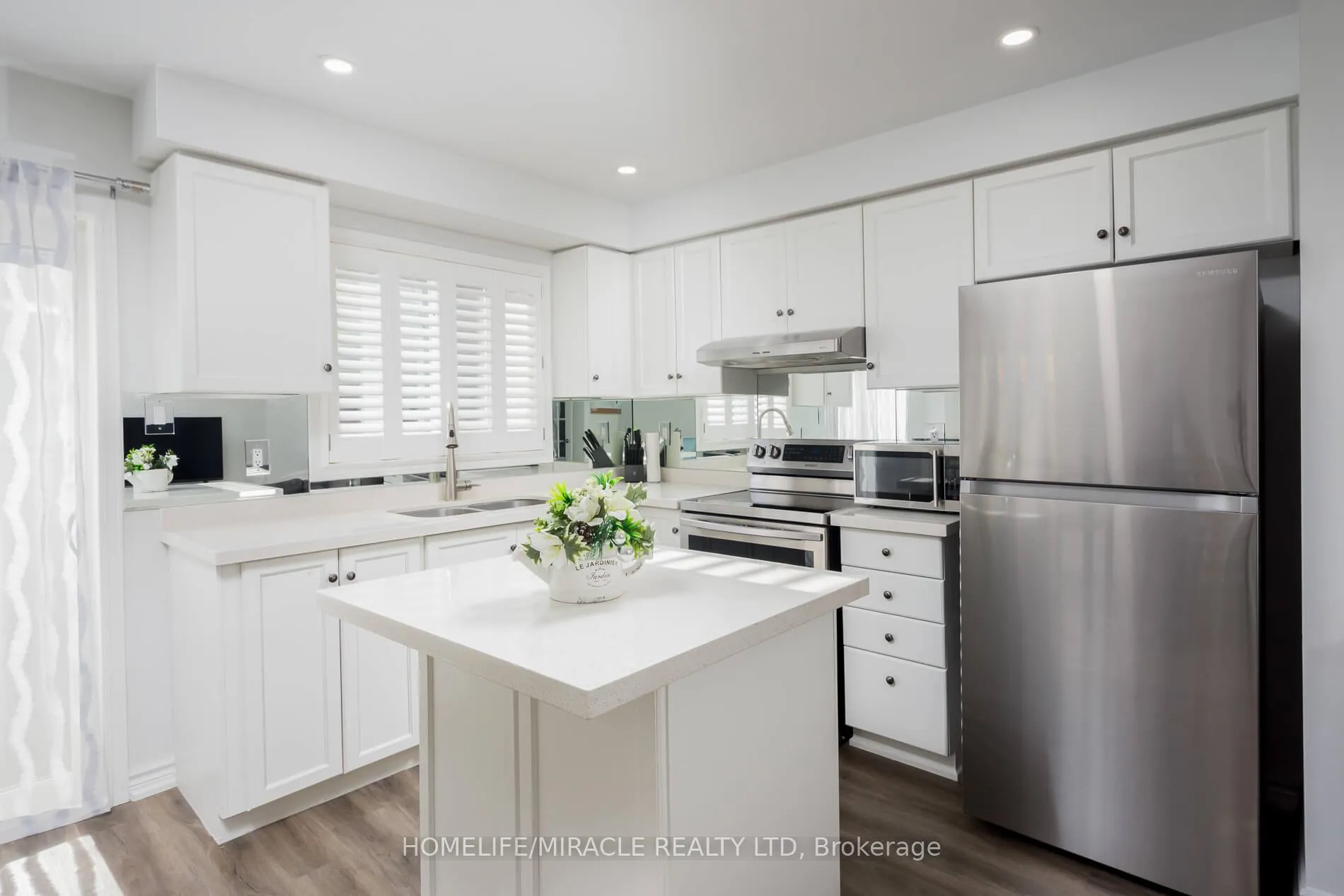 Photo 15 of 220 Kelso Crescent, Vaughan, Maple — HOMEH