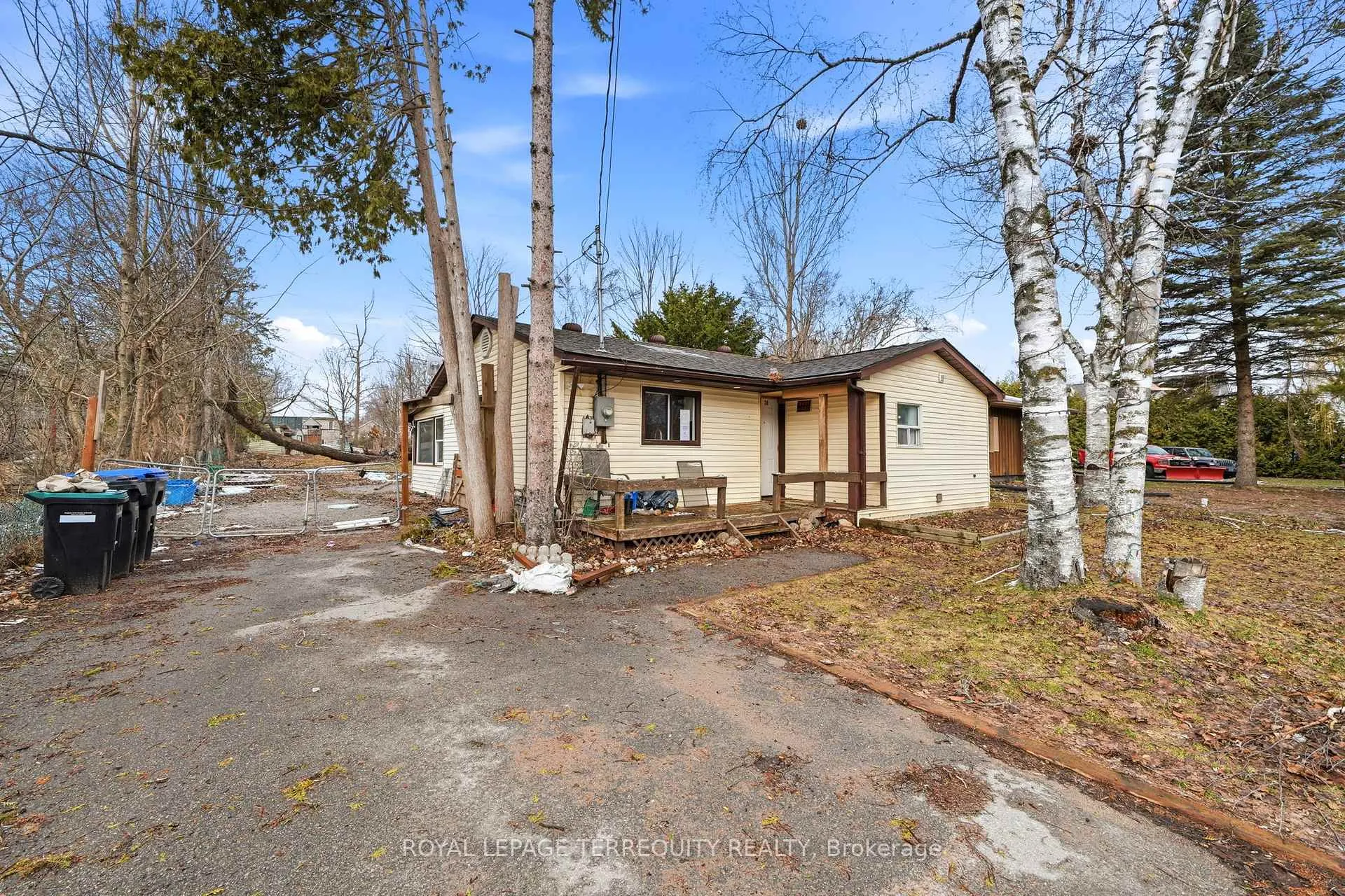 Photo 1 of 2038 St Johns Road, Innisfil, Alcona — HOMEH