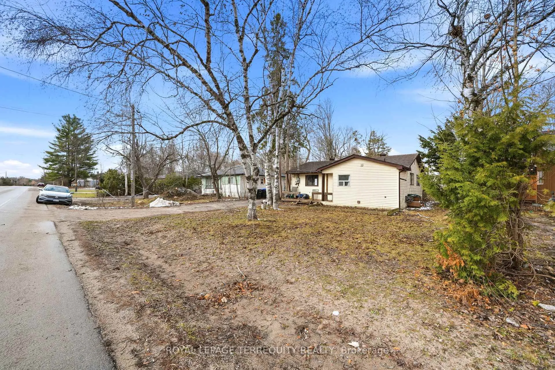 Photo 4 of 2038 St Johns Road, Innisfil, Alcona — HOMEH