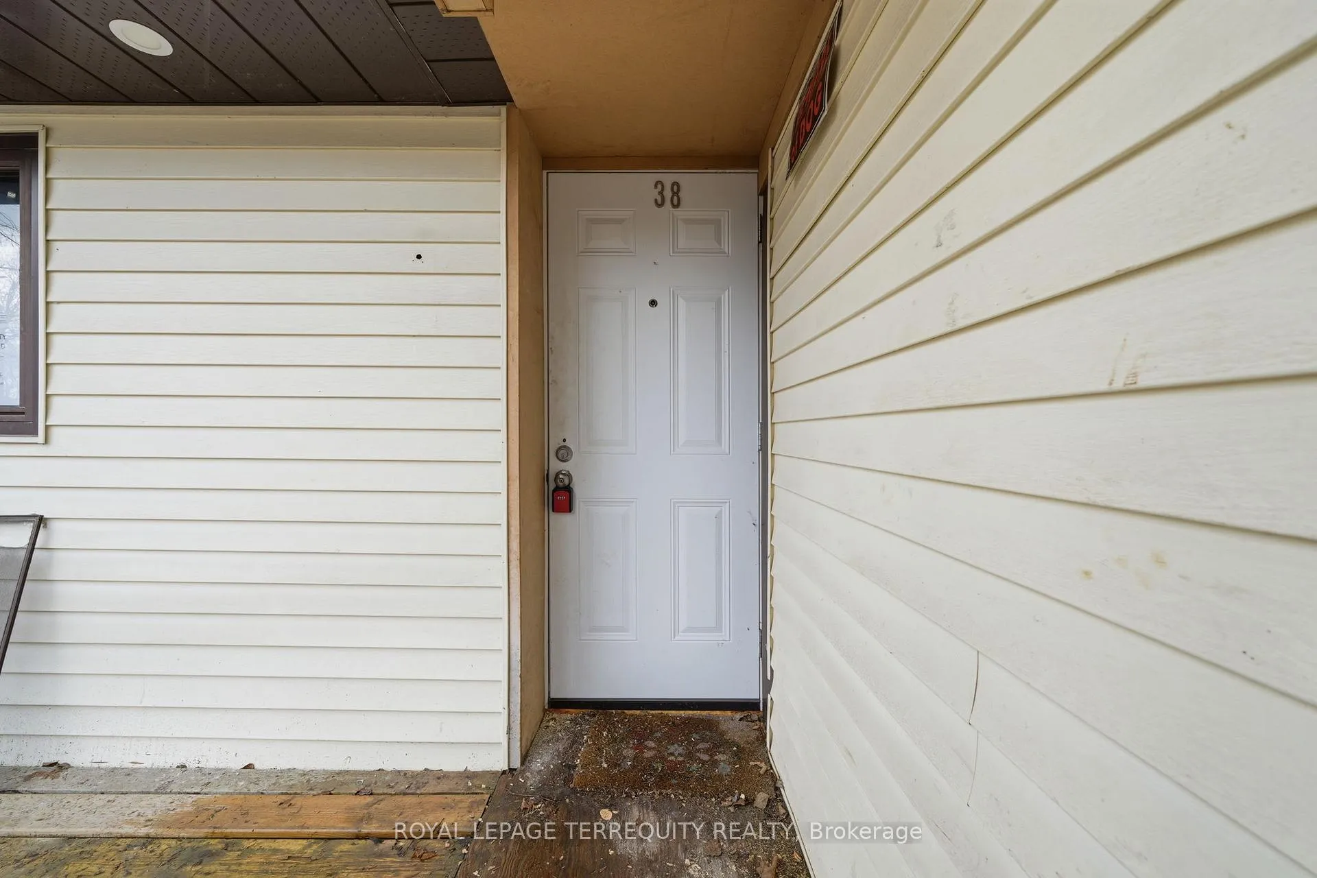 Photo 6 of 2038 St Johns Road, Innisfil, Alcona — HOMEH