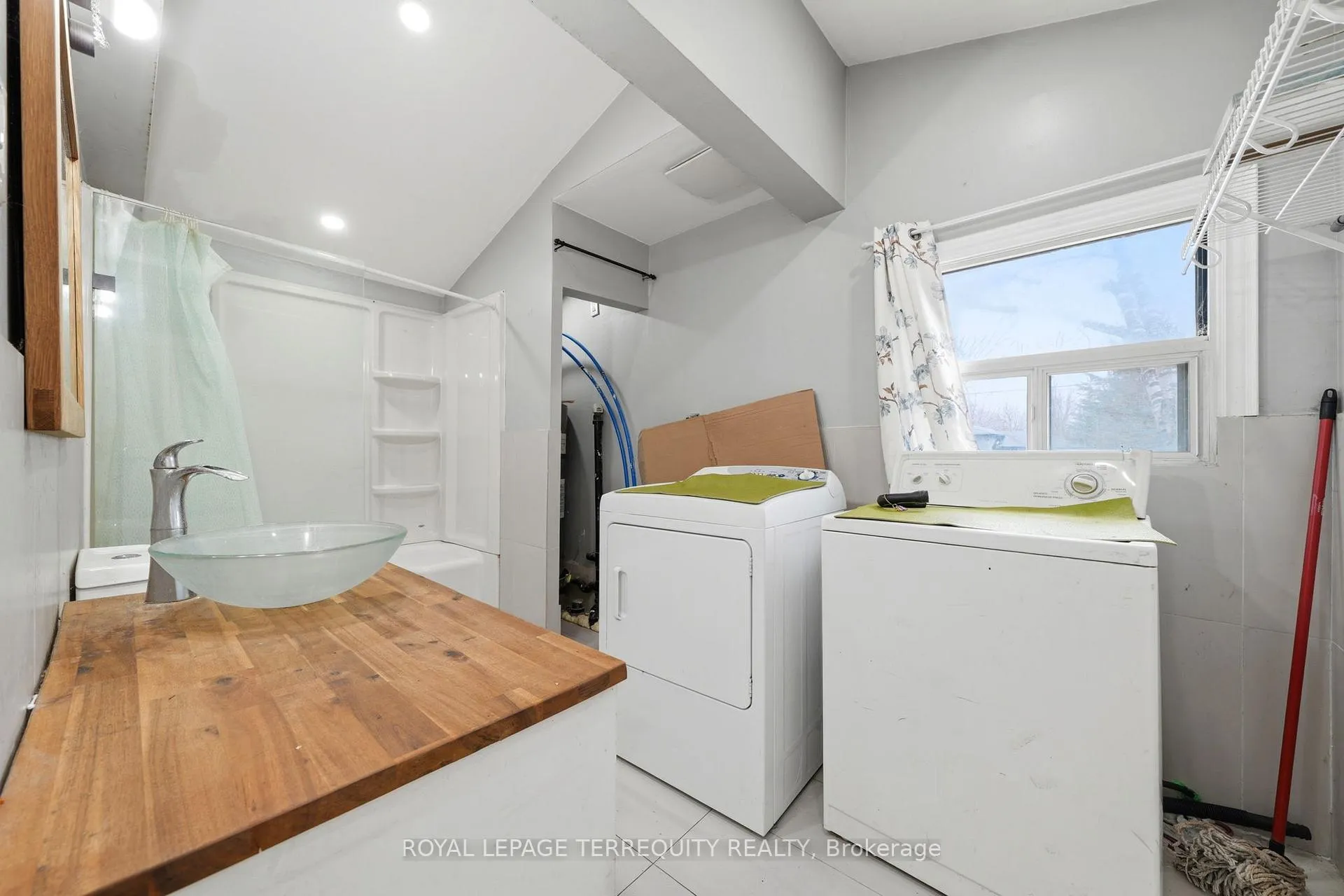 Photo 13 of 2038 St Johns Road, Innisfil, Alcona — HOMEH