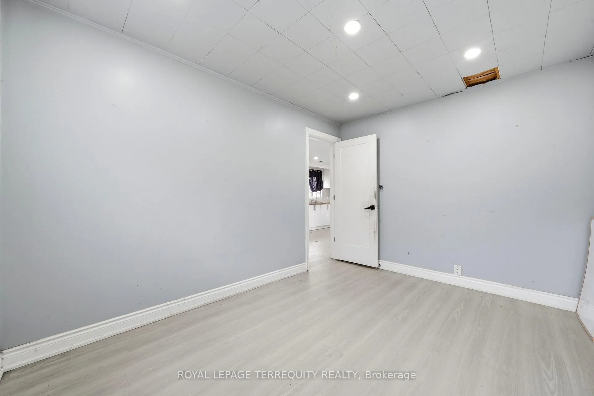 Photo 20 of 2038 St Johns Road, Innisfil, Alcona — HOMEH
