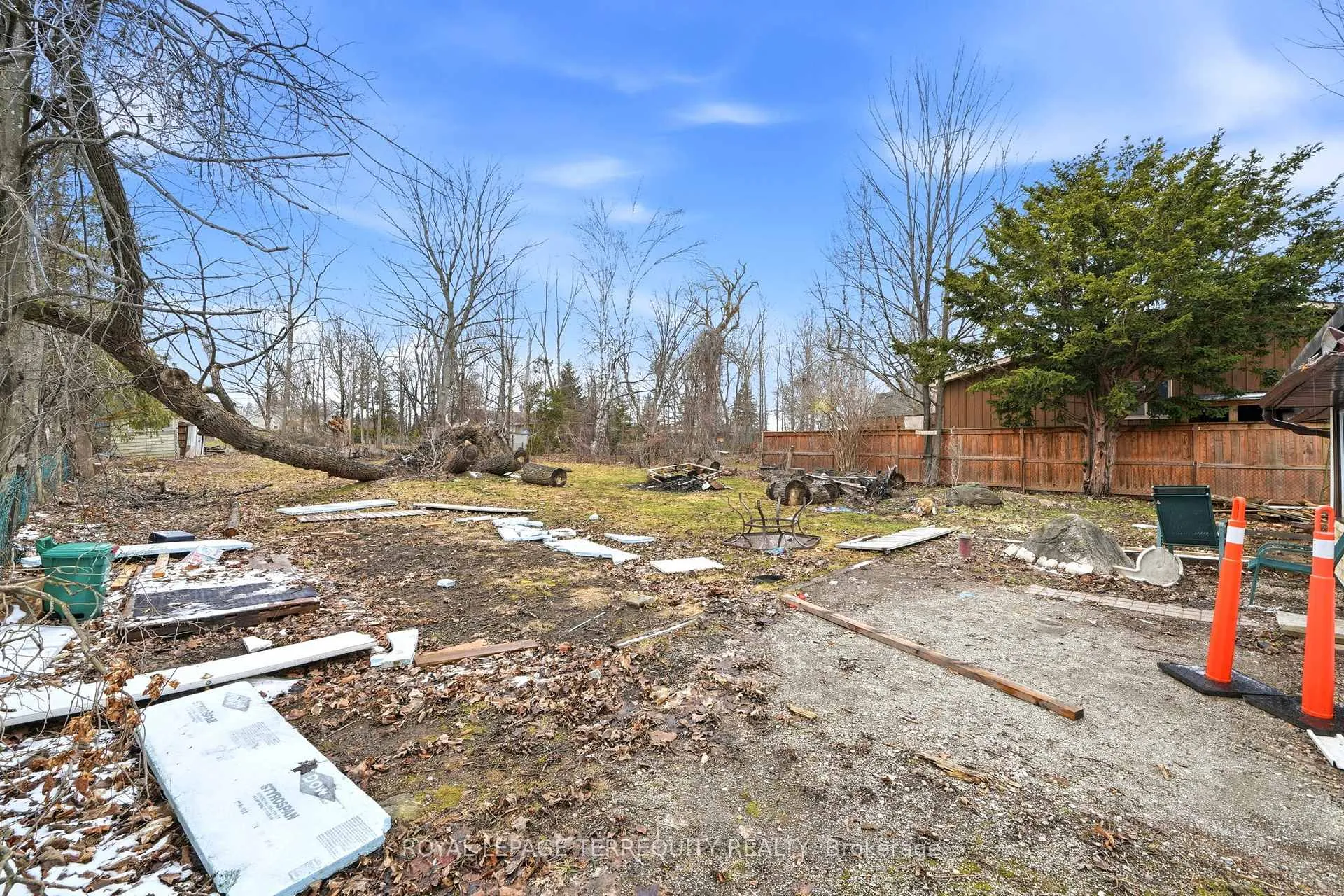 Photo 23 of 2038 St Johns Road, Innisfil, Alcona — HOMEH