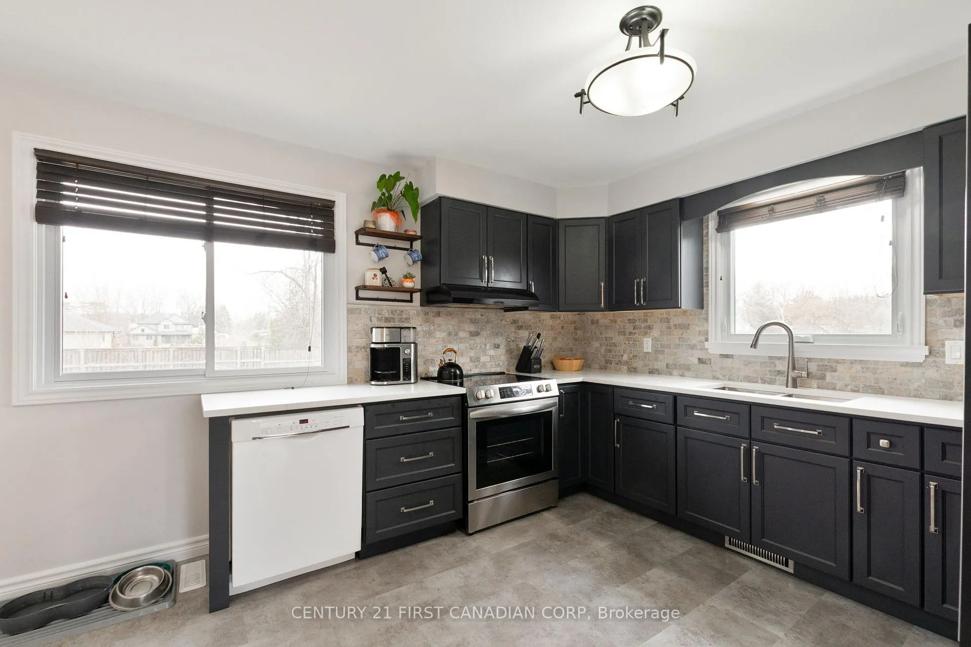 Photo 11 of 9526 Currie Road, Dutton/Dunwich, Wallacetown — HOMEH