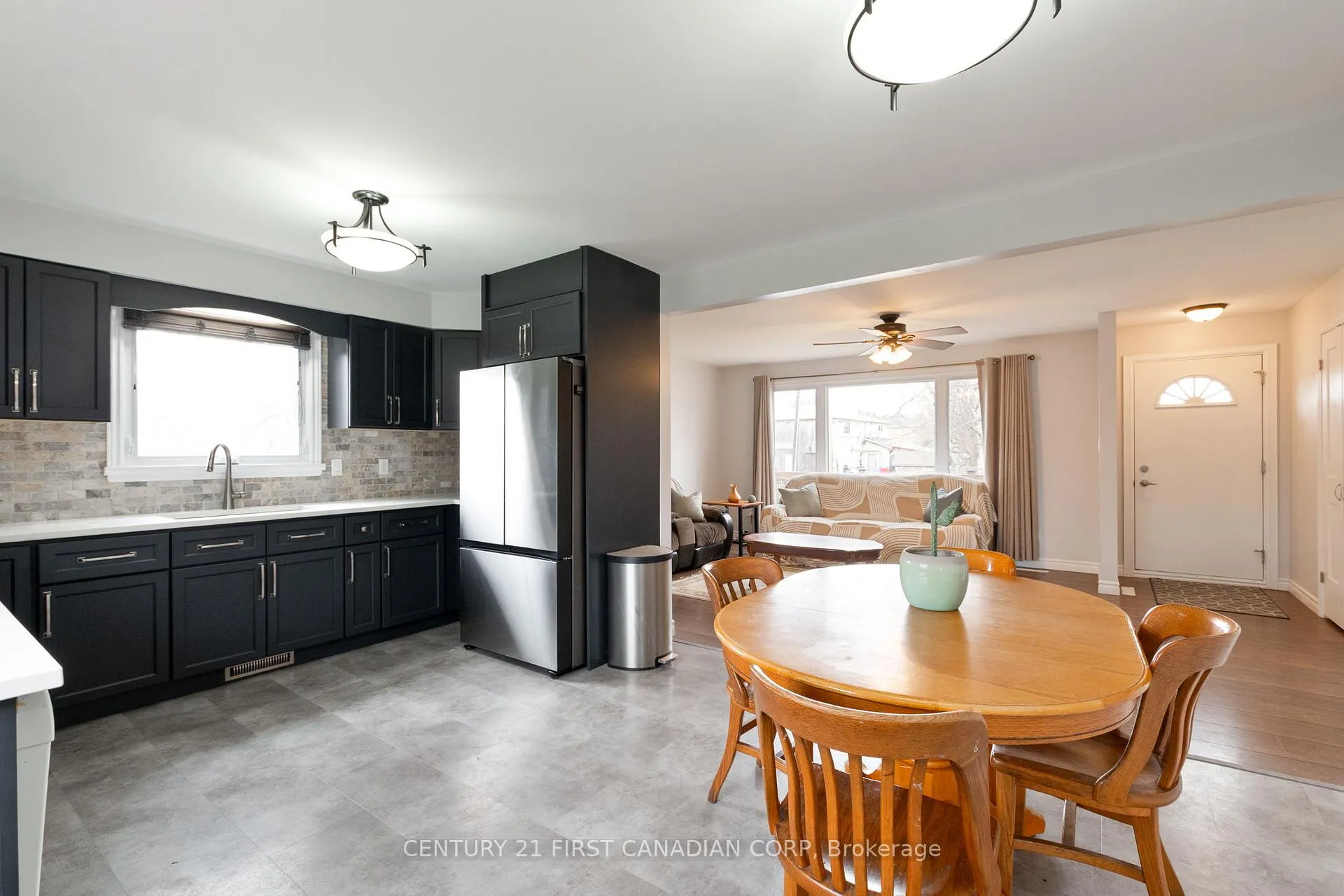 Photo 13 of 9526 Currie Road, Dutton/Dunwich, Wallacetown — HOMEH
