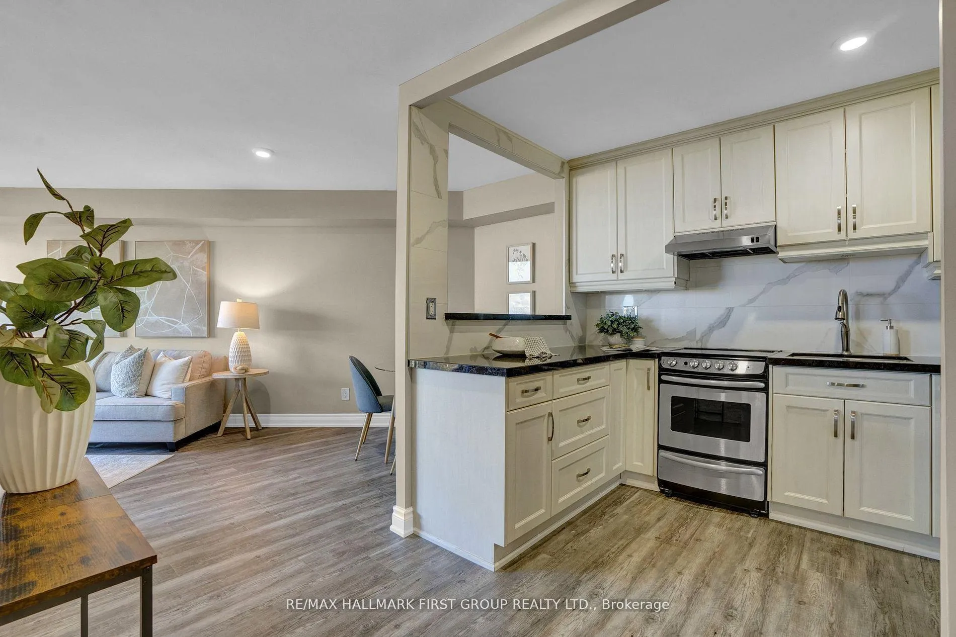 Photo 13 of Unit 611, 2 Westney Road N, Ajax, Central West — HOMEH