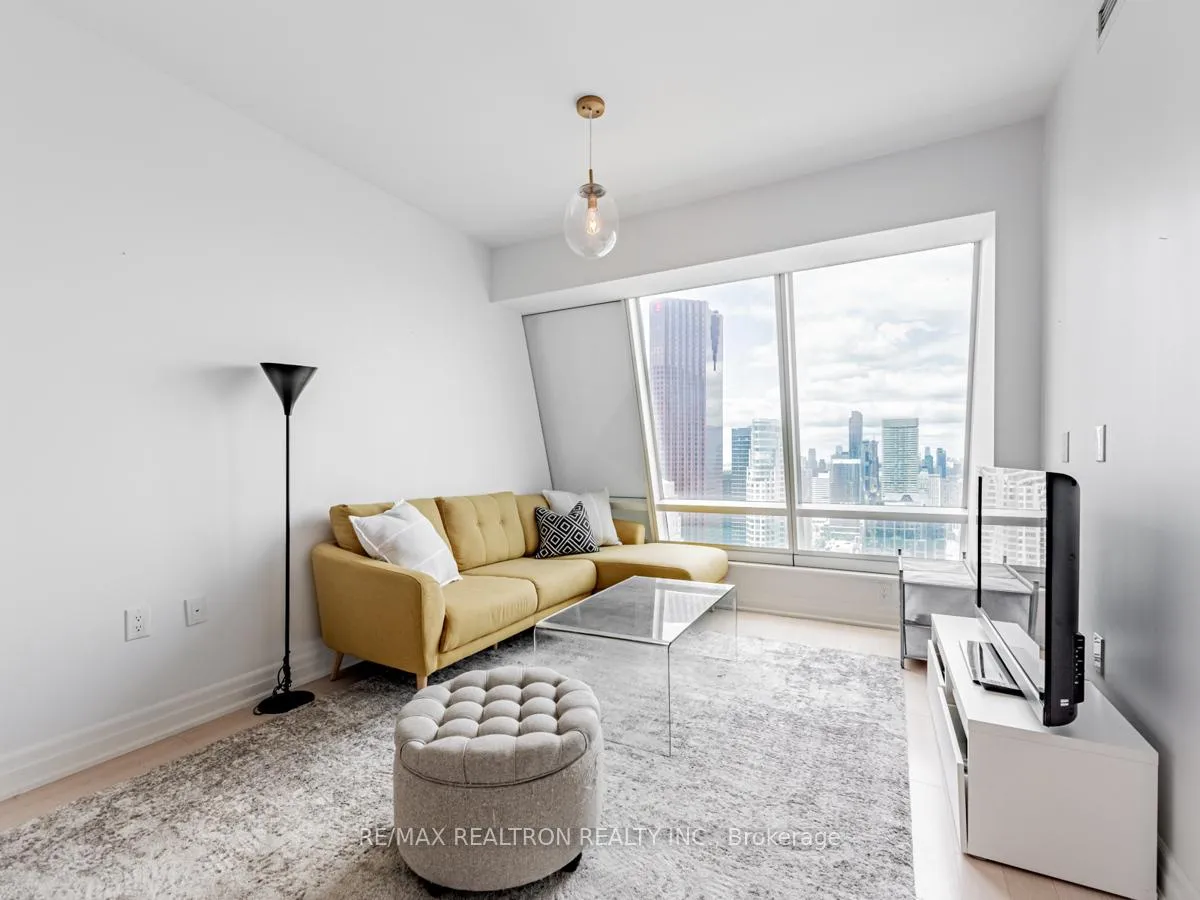 Photo 20 of Unit 5205, 8 The Esplanade, Toronto, Waterfront Communities — HOMEH