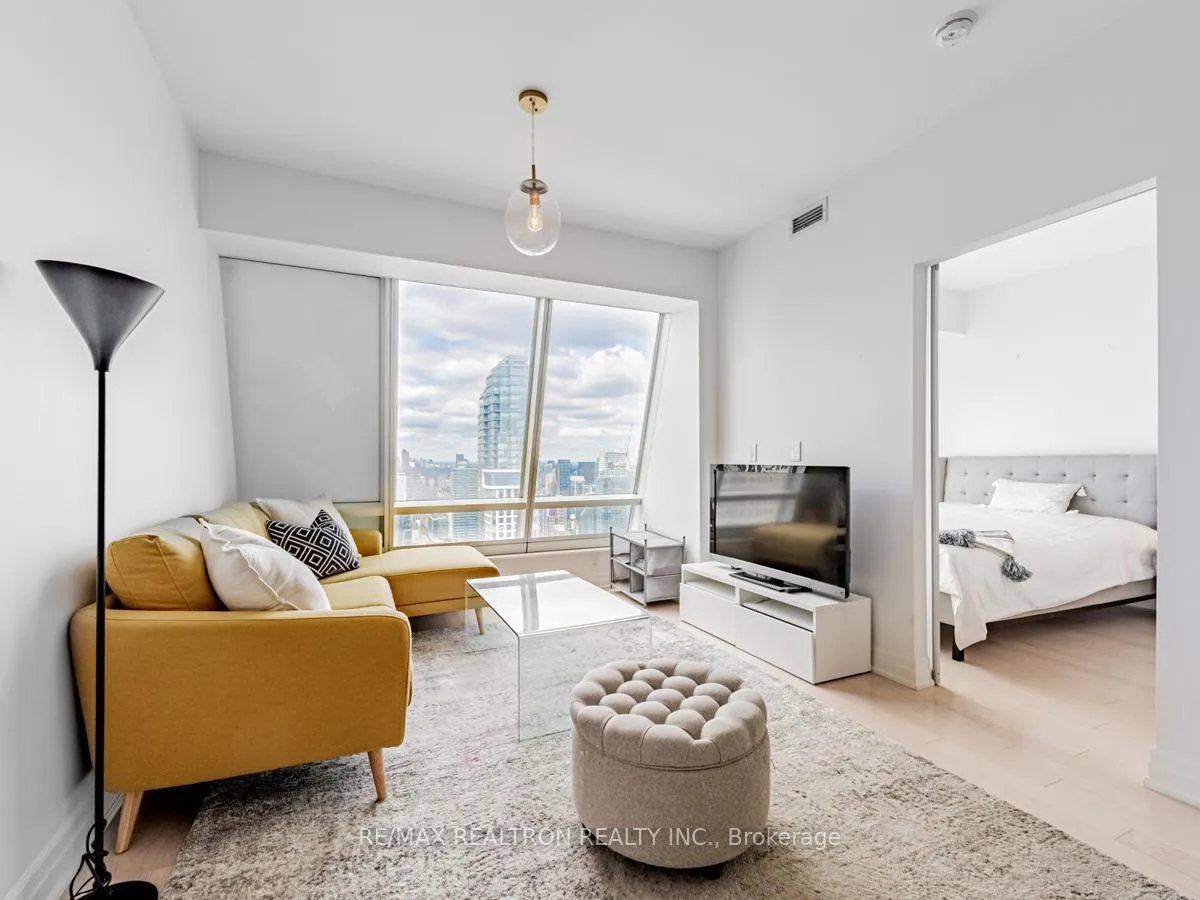Photo 21 of Unit 5205, 8 The Esplanade, Toronto, Waterfront Communities — HOMEH
