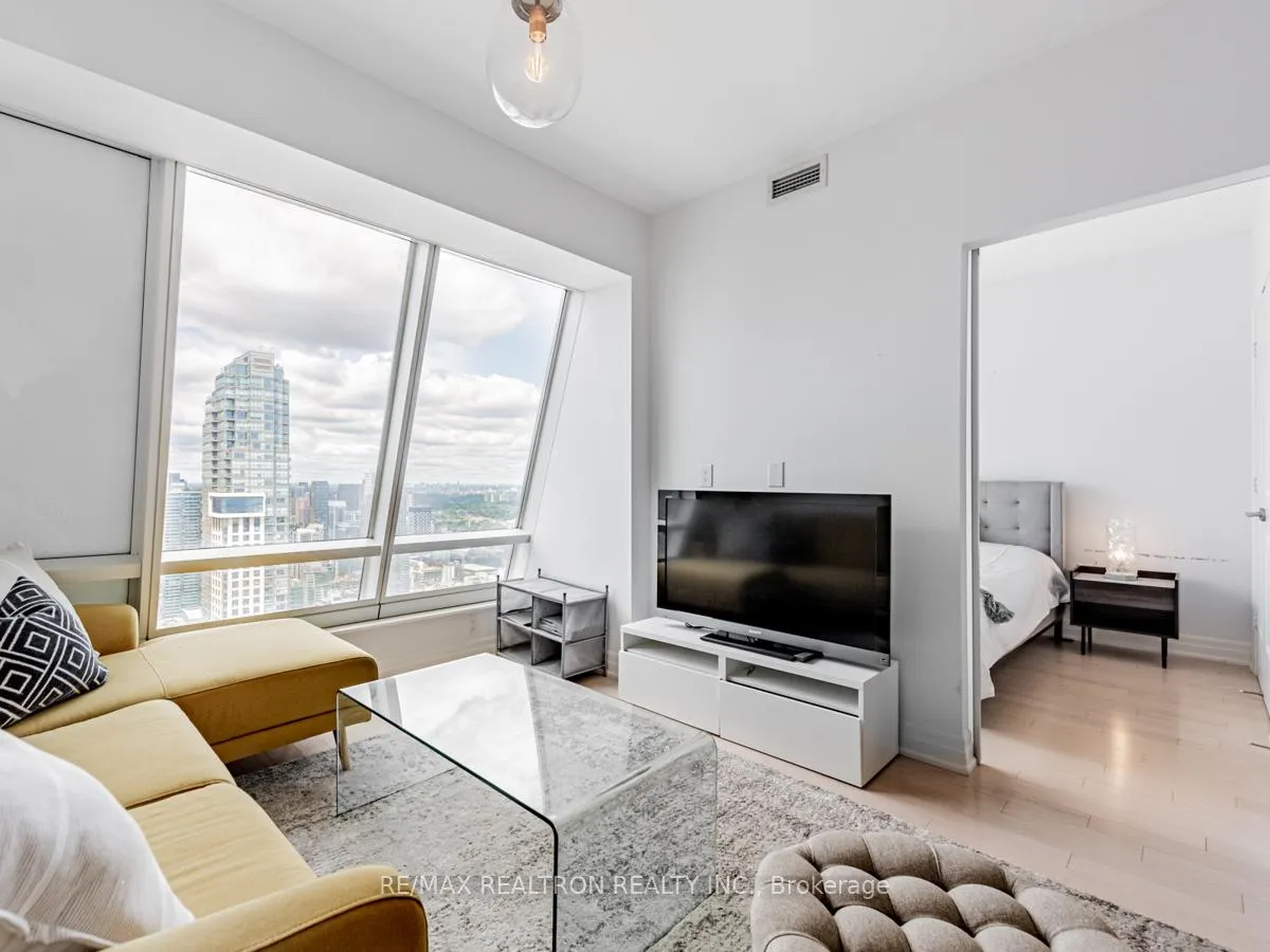 Photo 22 of Unit 5205, 8 The Esplanade, Toronto, Waterfront Communities — HOMEH