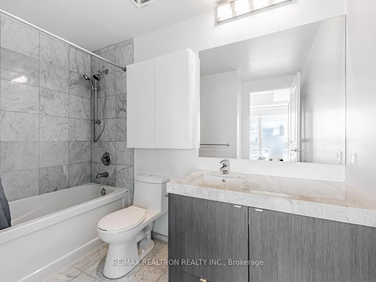 Photo 27 of Unit 5205, 8 The Esplanade, Toronto, Waterfront Communities — HOMEH