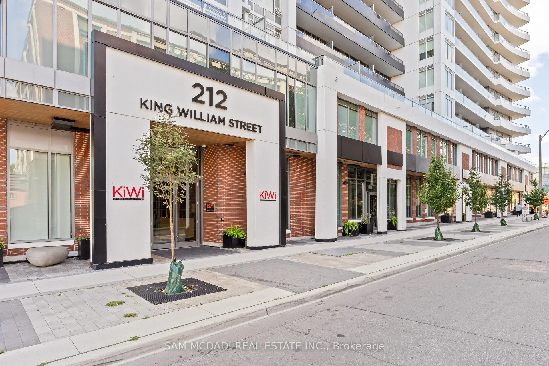 Photo 2 of Unit 1305, 212 King William Street, Hamilton, Beasley — HOMEH