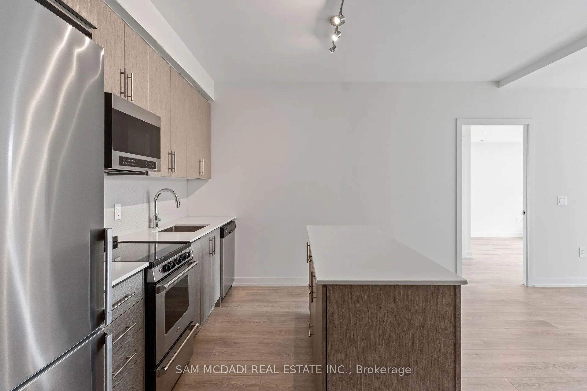 Photo 15 of Unit 1305, 212 King William Street, Hamilton, Beasley — HOMEH