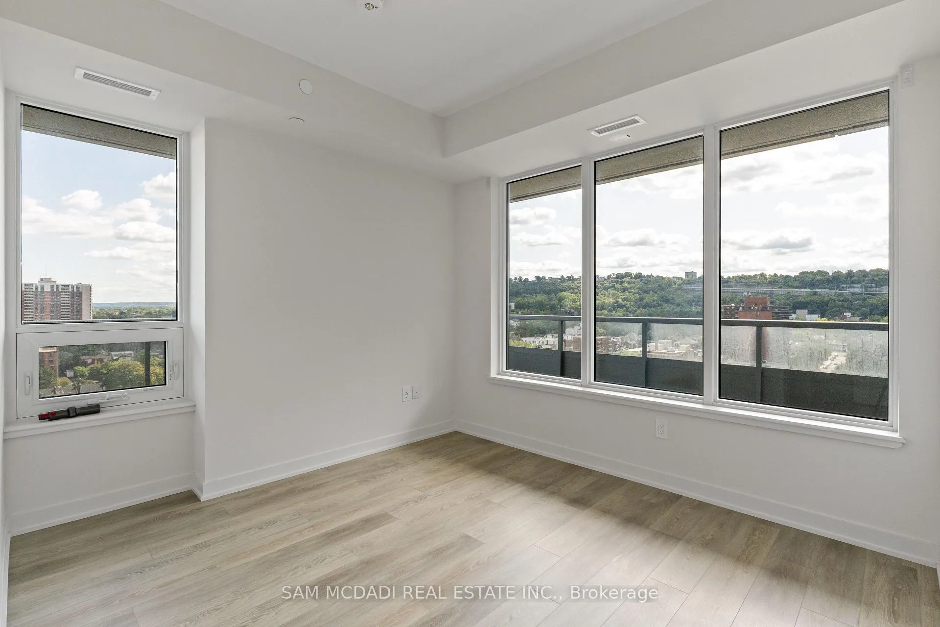 Photo 22 of Unit 1305, 212 King William Street, Hamilton, Beasley — HOMEH