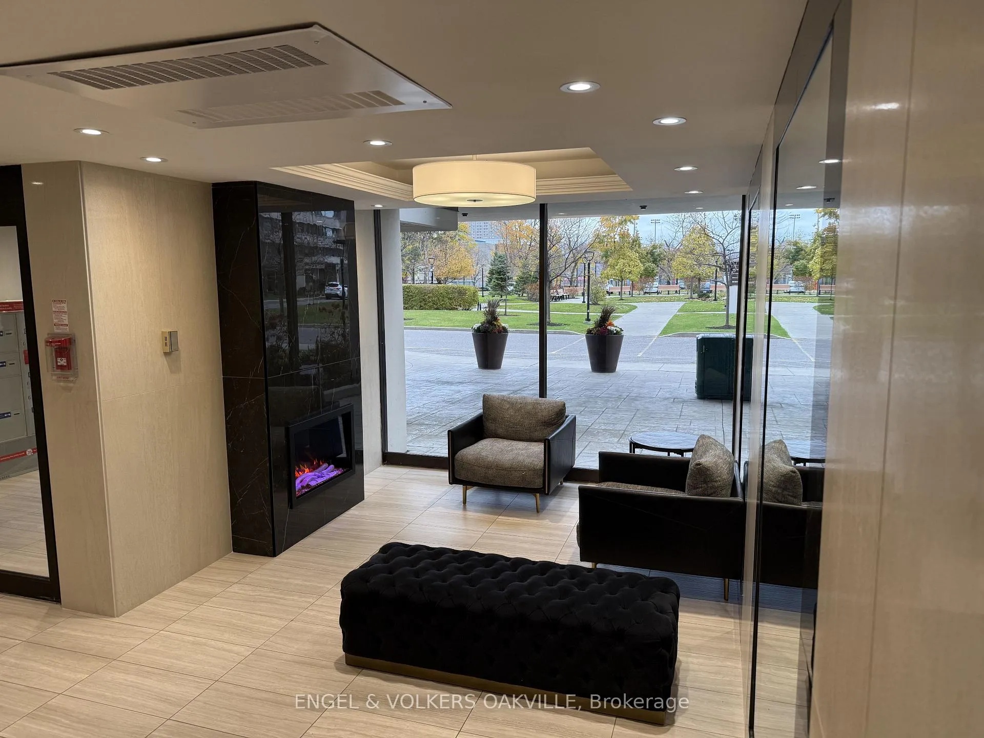 Photo 3 of Unit 1408, 725 Don Mills Road, Toronto, Flemingdon Park — HOMEH