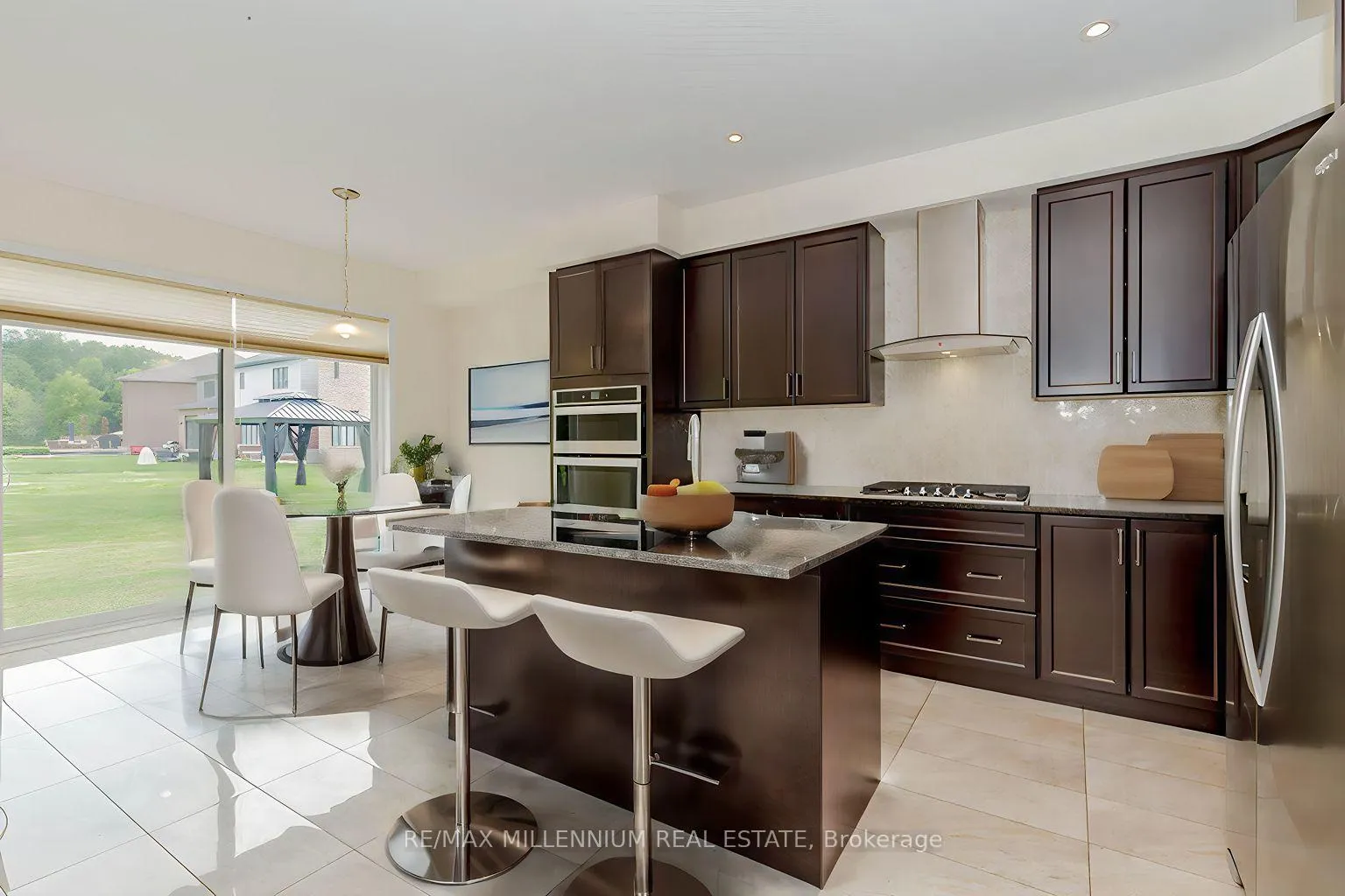 Photo 4 of 259 Bedrock Drive, Hamilton, Stoney Creek Mountain — HOMEH
