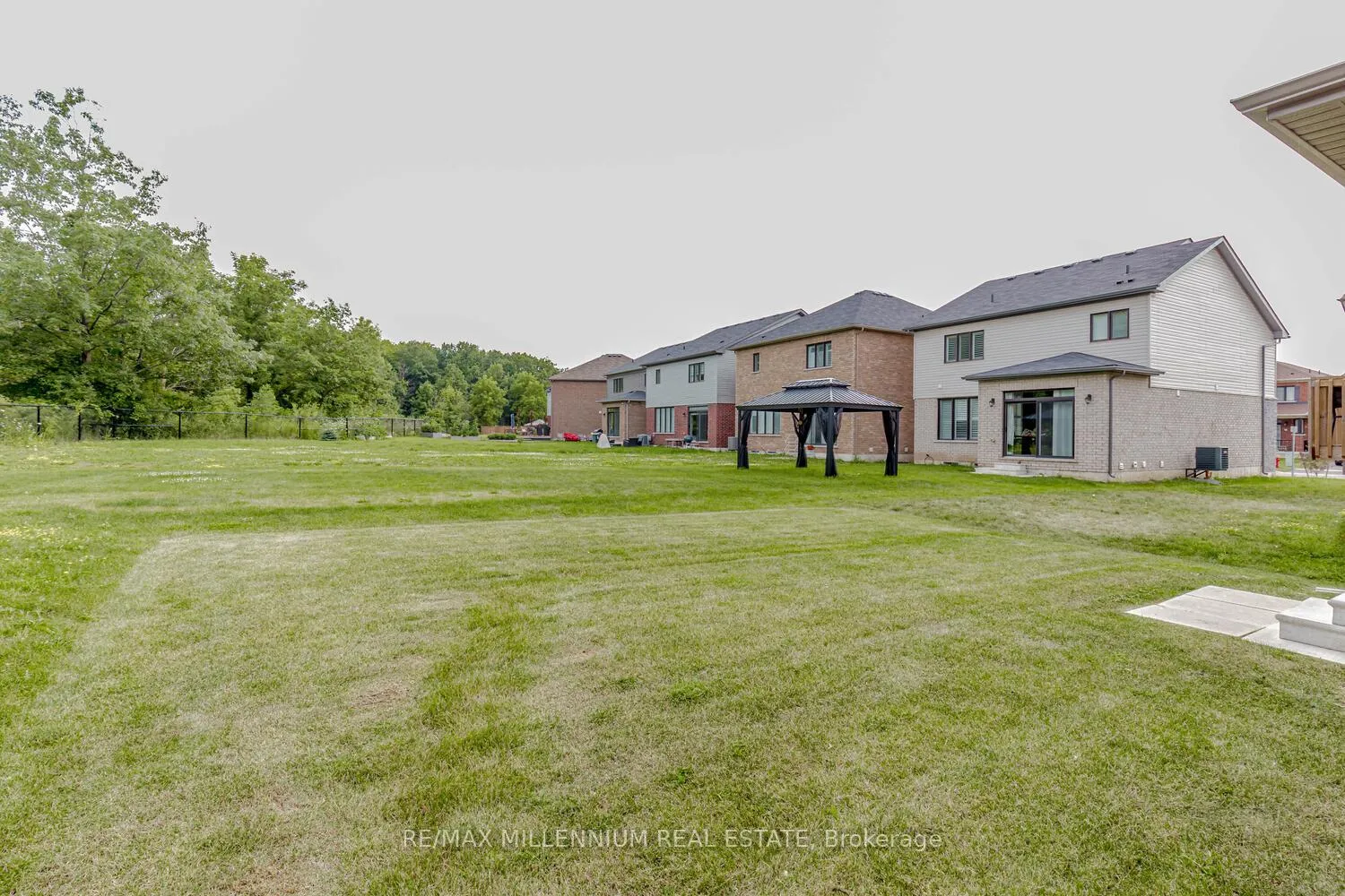 Photo 32 of 259 Bedrock Drive, Hamilton, Stoney Creek Mountain — HOMEH