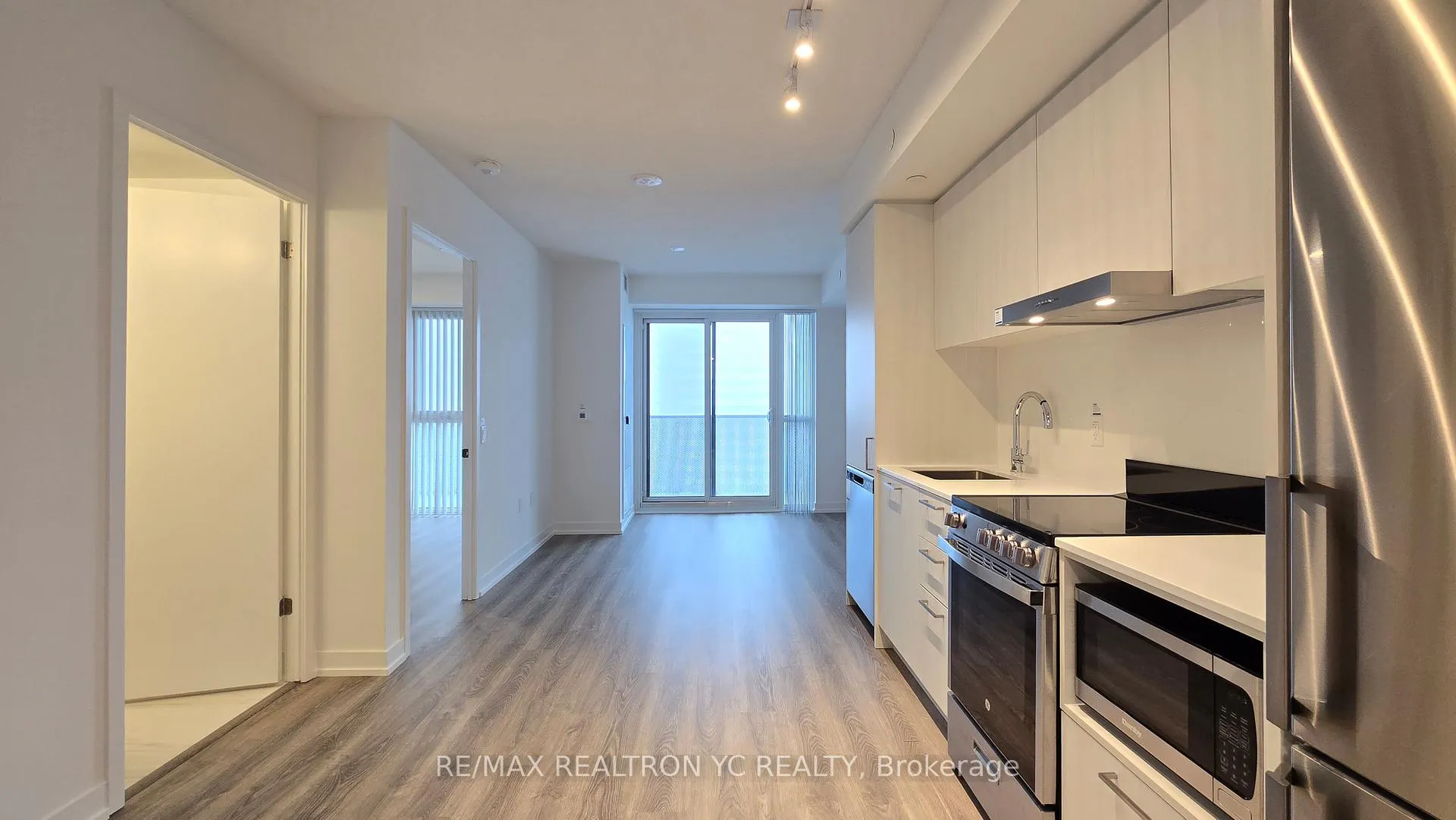 Photo 1 of Unit 3516, 195 Commerce Street, Vaughan, Vaughan Corporate Centre — HOMEH