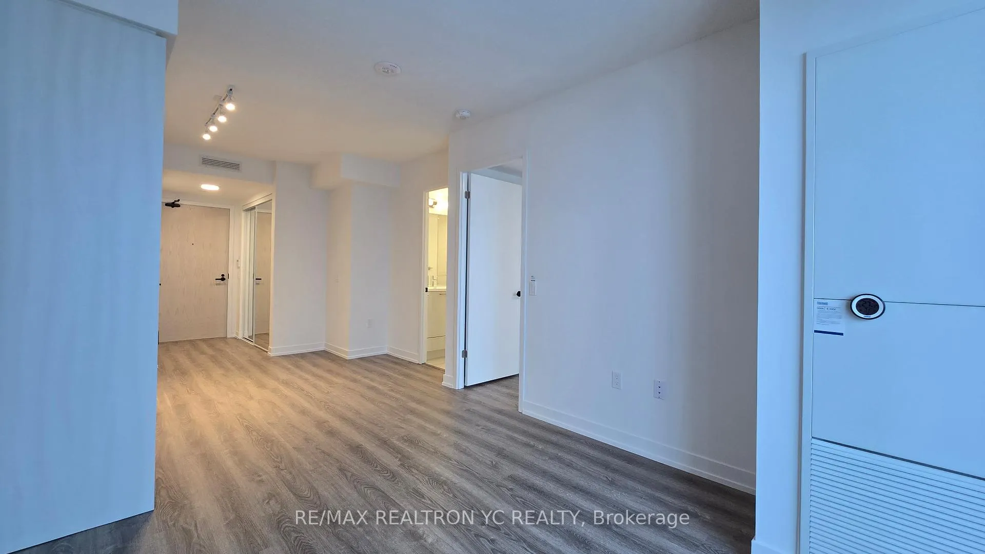Photo 8 of Unit 3516, 195 Commerce Street, Vaughan, Vaughan Corporate Centre — HOMEH