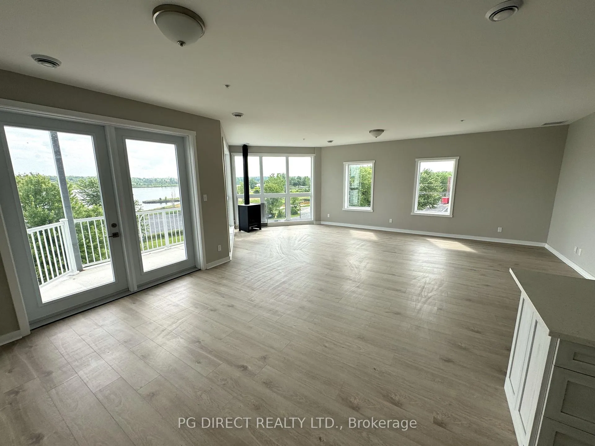 Photo 10 of Unit 501, 150 Edward Street S, Cornwall — HOMEH