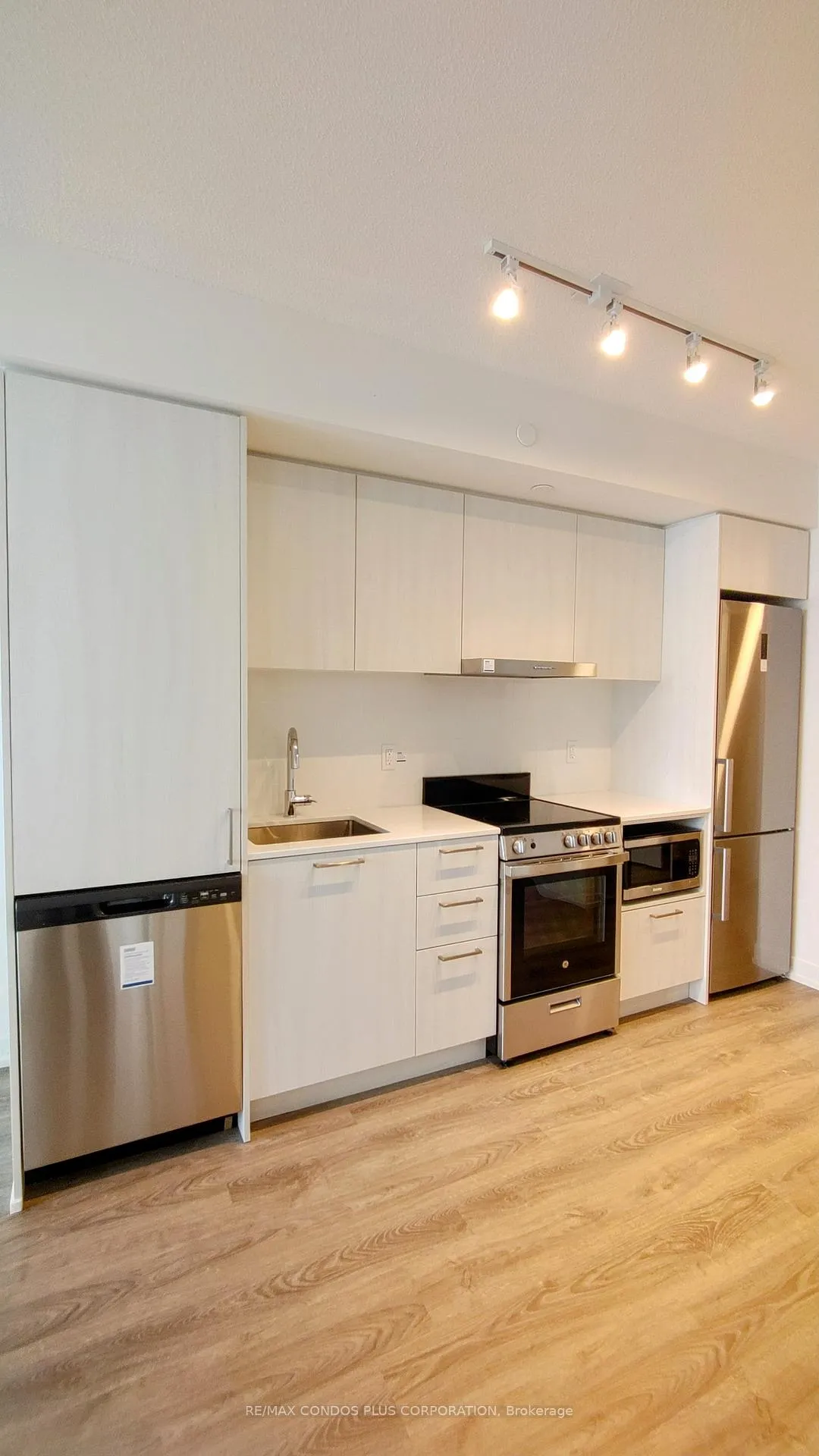 Photo 5 of Unit 2316, 195 Commerce Street, Vaughan, Vaughan Corporate Centre — HOMEH