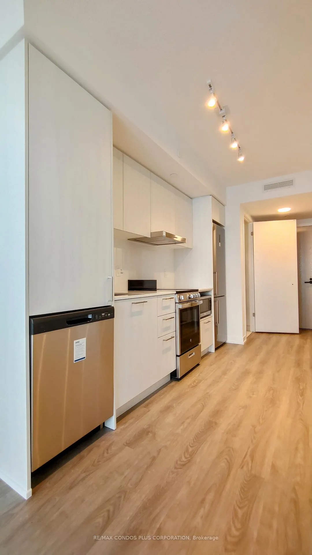 Photo 13 of Unit 2316, 195 Commerce Street, Vaughan, Vaughan Corporate Centre — HOMEH