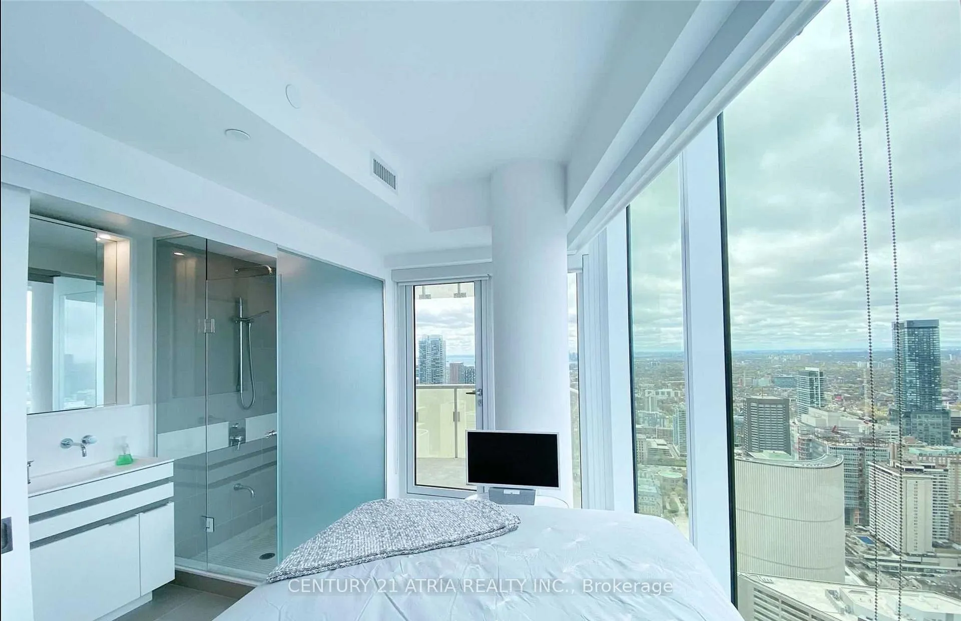 Photo 3 of Unit 5512, 197 Yonge Street, Toronto, Church-Yonge Corridor — HOMEH