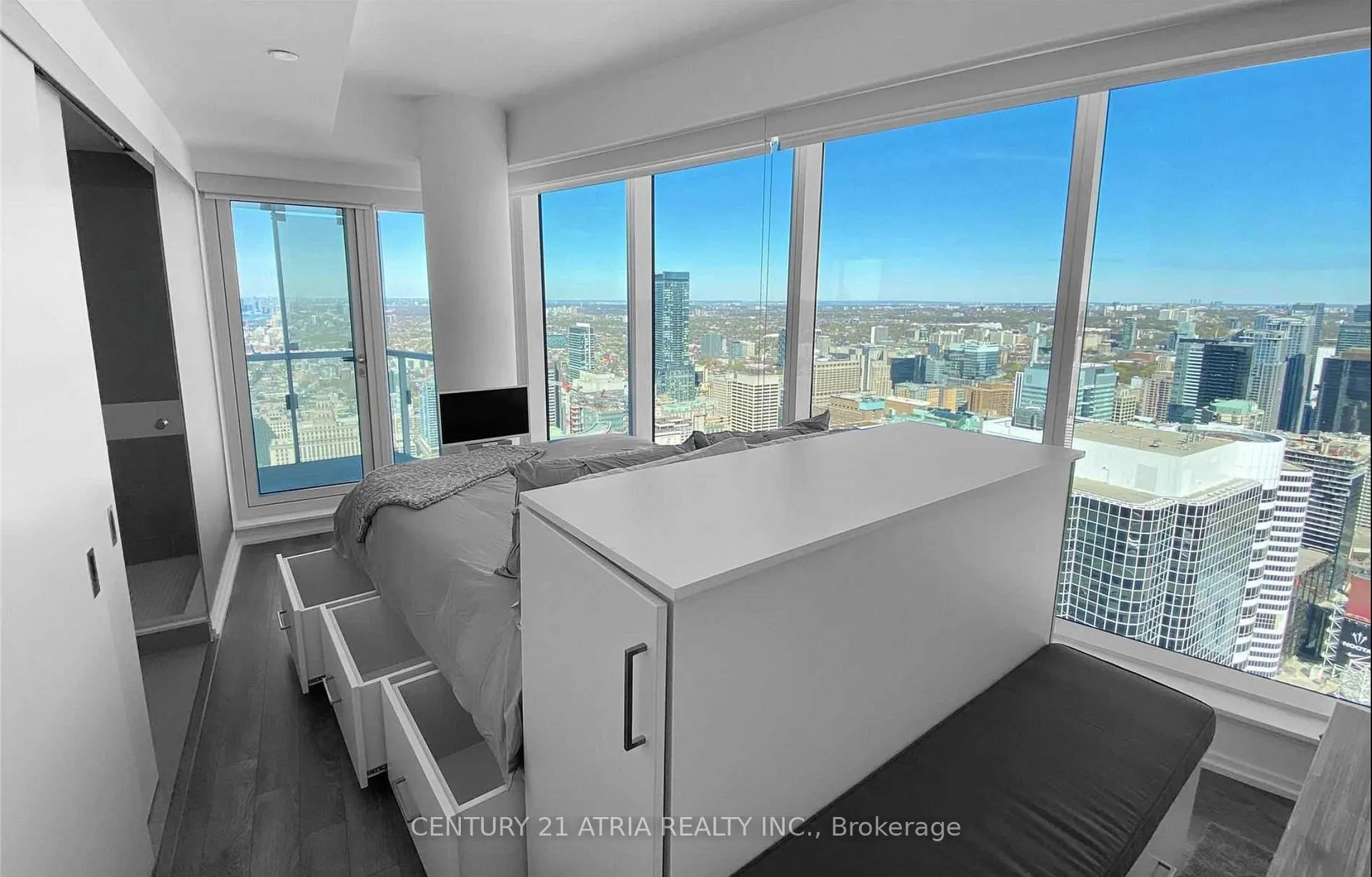 Photo 8 of Unit 5512, 197 Yonge Street, Toronto, Church-Yonge Corridor — HOMEH