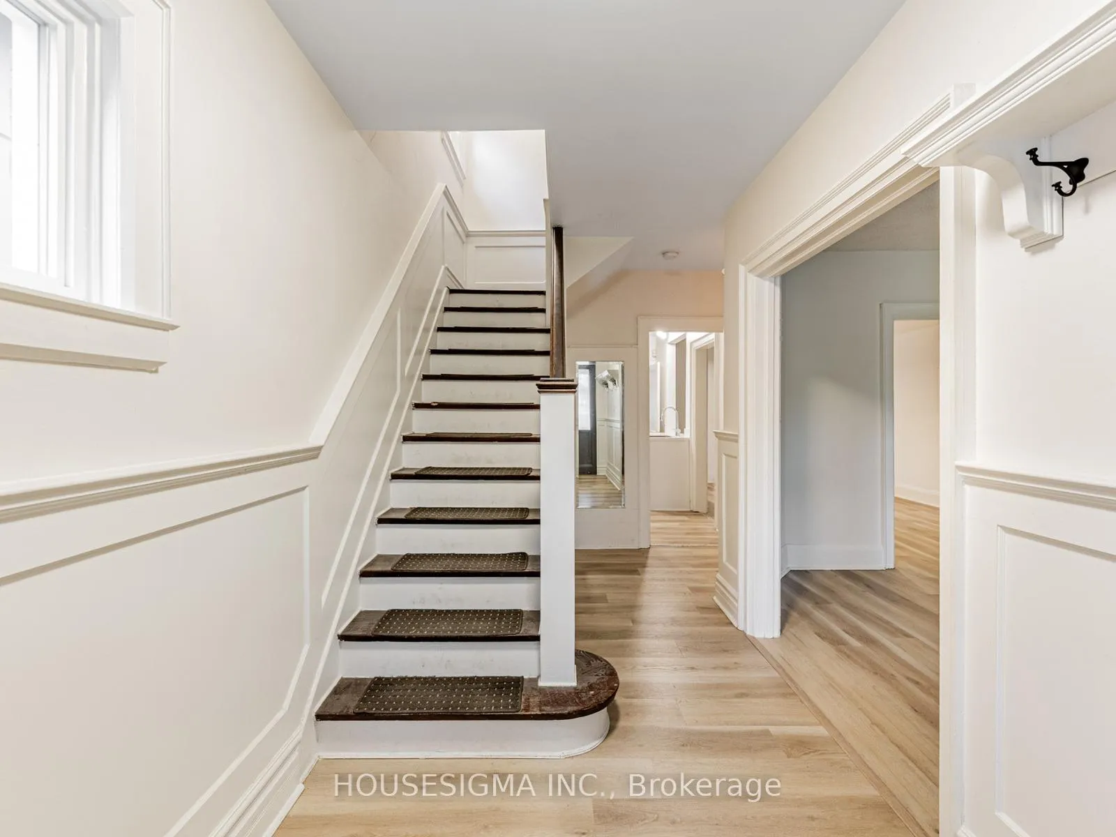 Photo 11 of 110 Duplex Avenue, Toronto, Yonge-Eglinton — HOMEH