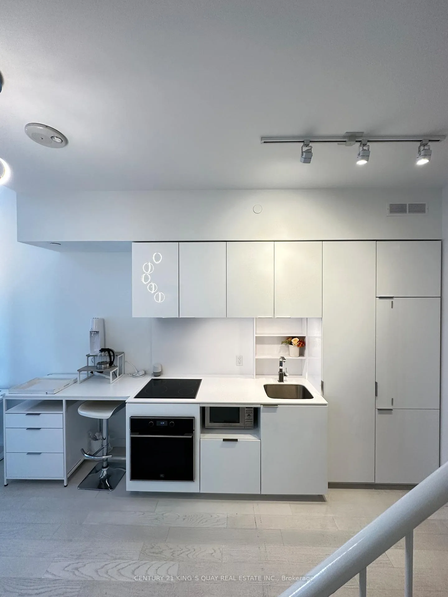 Photo 2 of Unit 719, 77 Shuter Street, Toronto, Church-Yonge Corridor — HOMEH