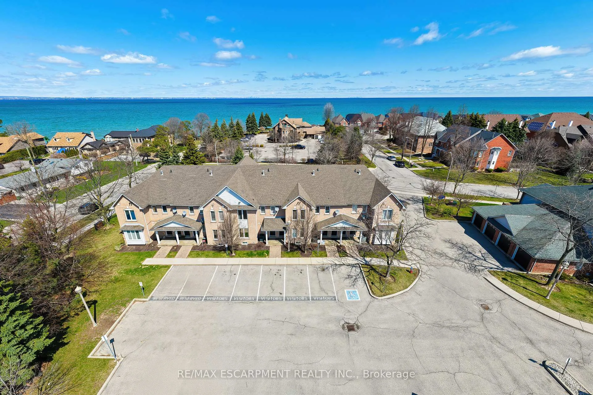 Photo 1 of Unit 14, 2 Harbour Drive, Hamilton, Lakeshore — HOMEH