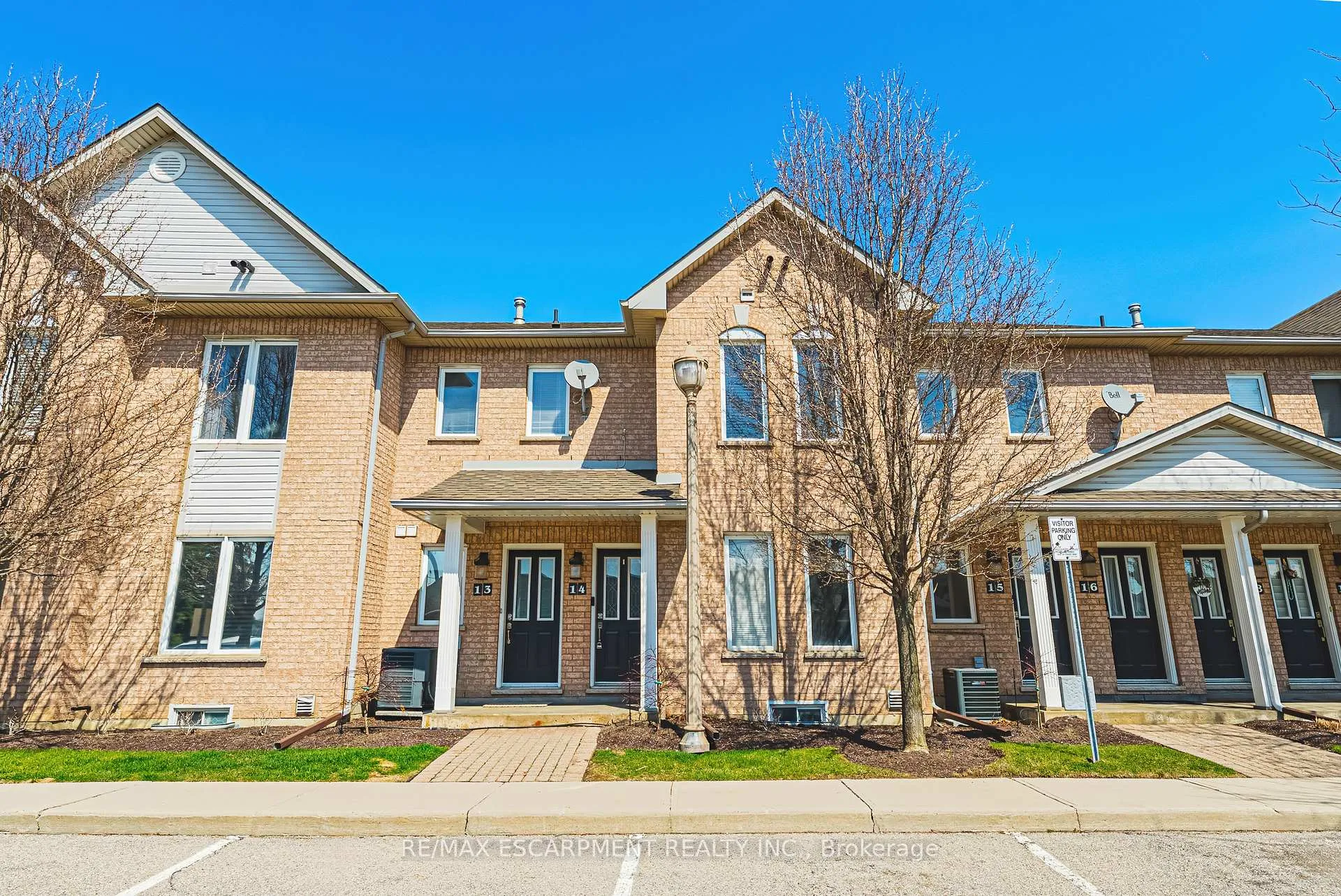 Photo 2 of Unit 14, 2 Harbour Drive, Hamilton, Lakeshore — HOMEH