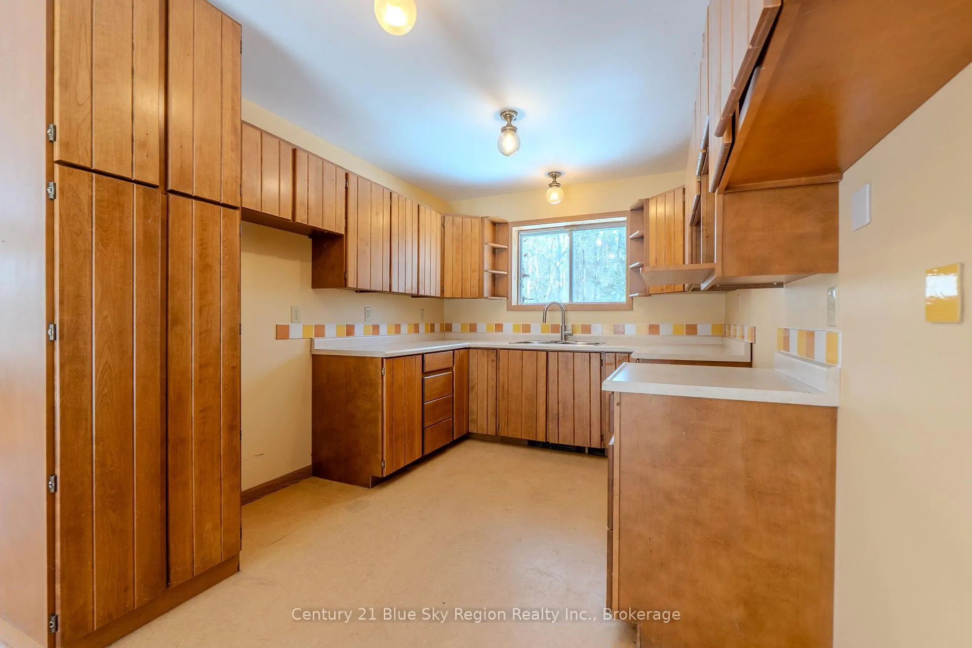 Photo 20 of 55 Chadbourne Drive, North Bay, Airport — HOMEH